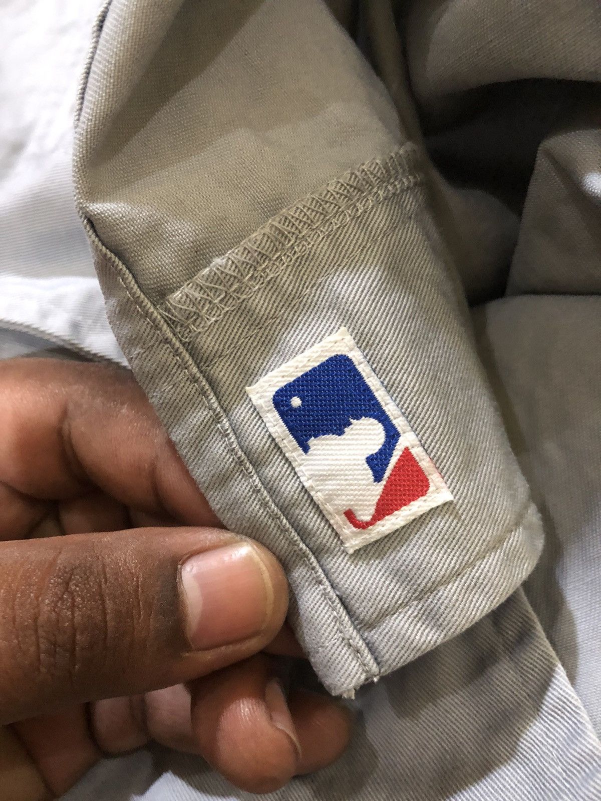 MLB × NBA Officials licensed shirt button MLB with embroidery logo Size US M / EU 48-50 / 2 - 12 Thumbnail