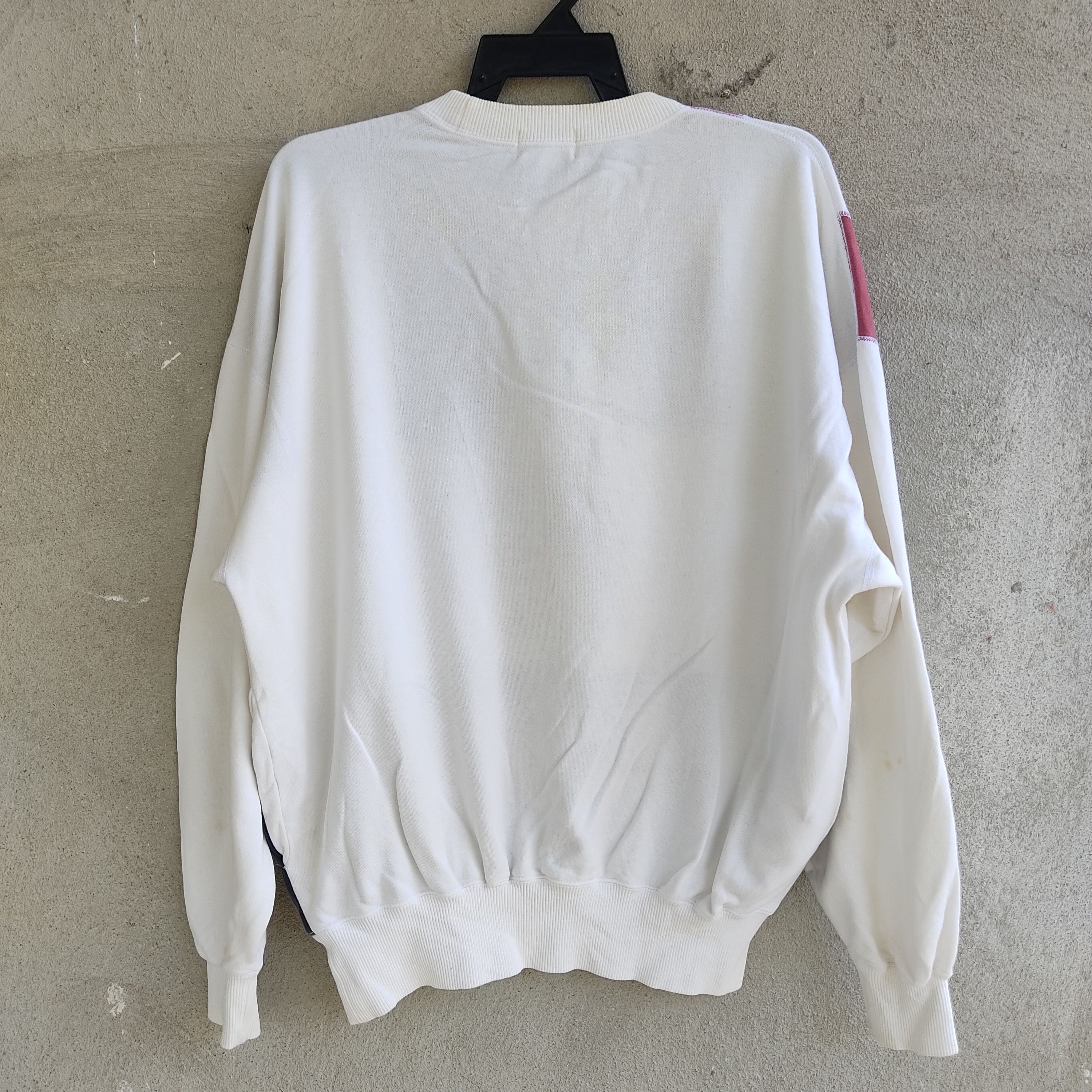 Trussardi × Vintage Vintage Trussardi Embroidered Logo White Sweatshirt Size US L / EU 52-54 / 3 - 12 Thumbnail