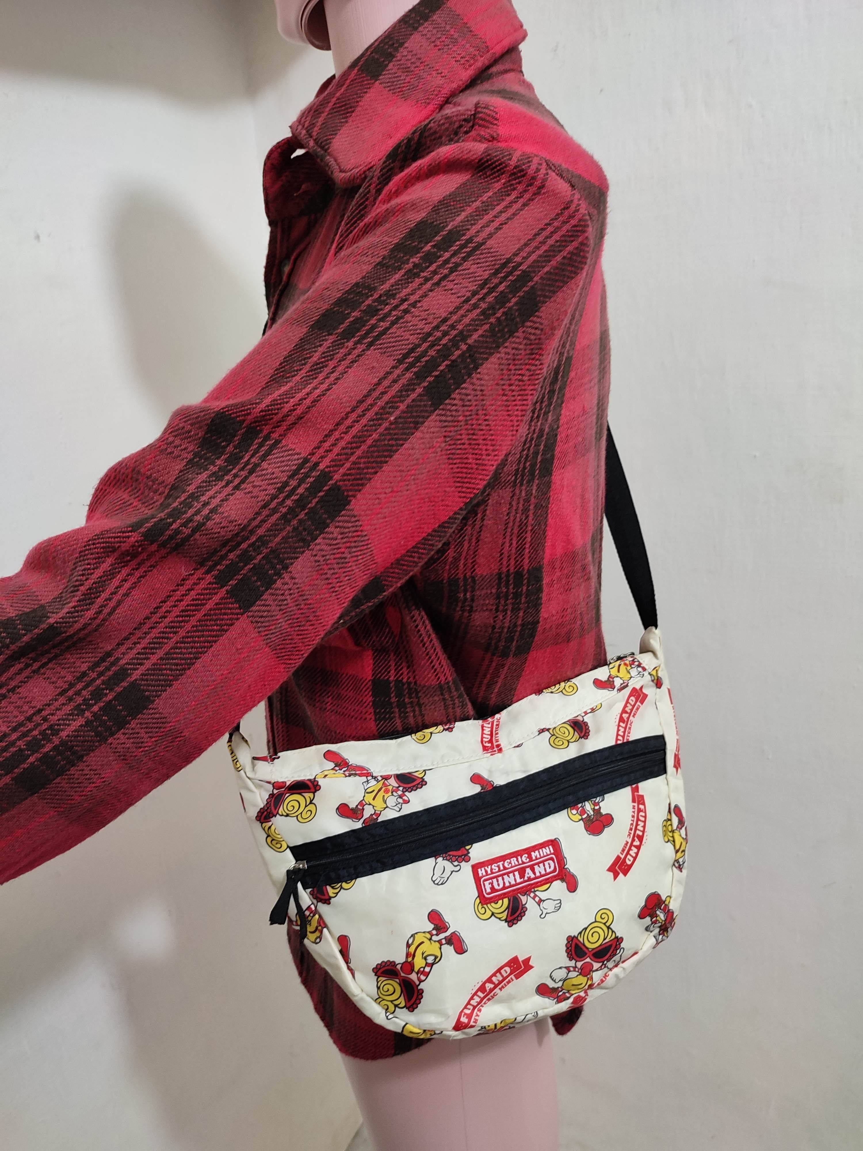 Hysteric Glamour 🔥Hysteric Glamour Fullprint Crossbody / Sling bag Size ONE SIZE - 1 Thumbnail