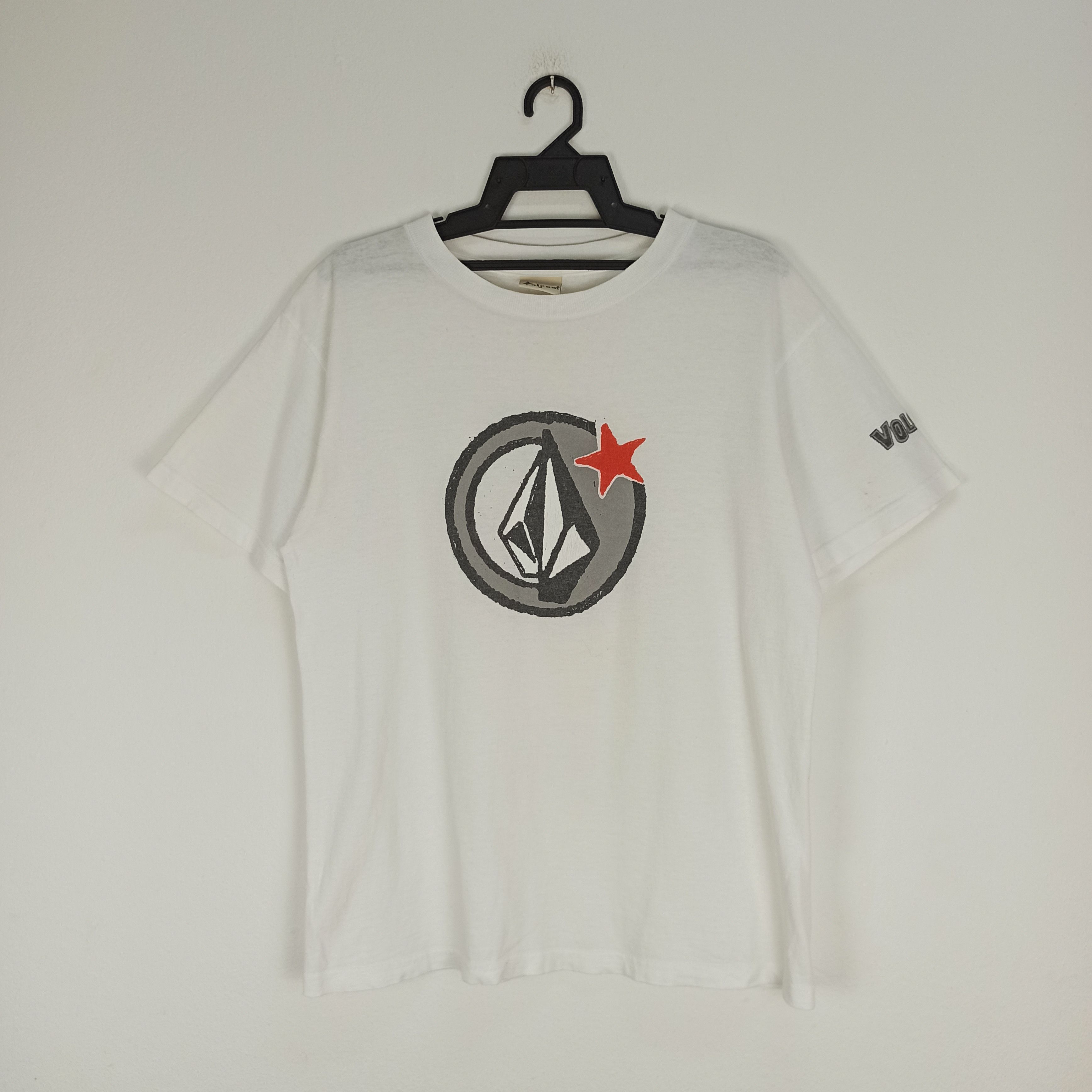 Vintage 🔥STEALS🔥 Vintage Volcom USA Tshirt Big Logo Streetwear Size US M / EU 48-50 / 2 - 1 Thumbnail