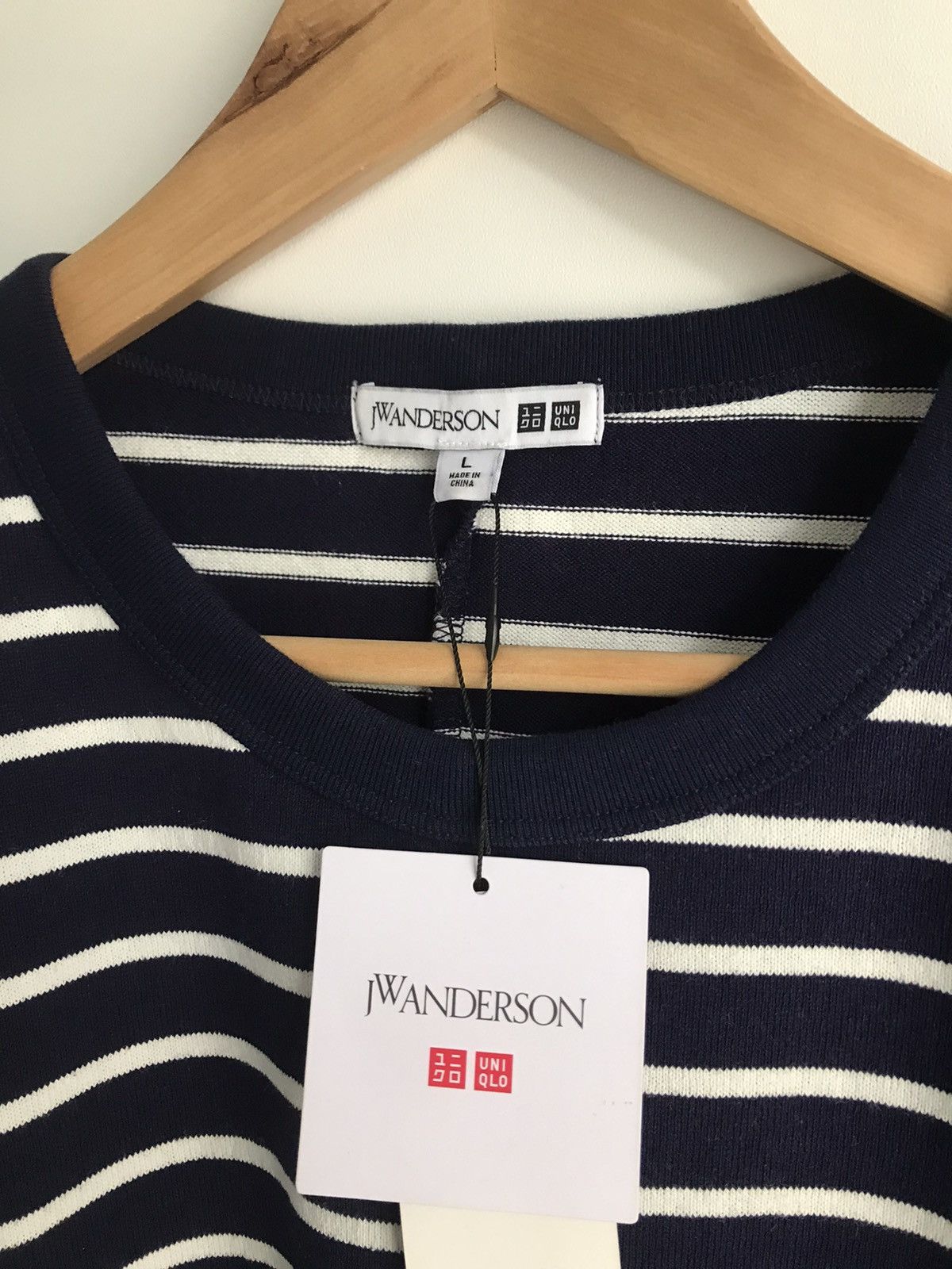 JW Anderson × Uniqlo 🔥Navy white lines J.W Anderson edition🔥 Size US L / EU 52-54 / 3 - 3 Thumbnail