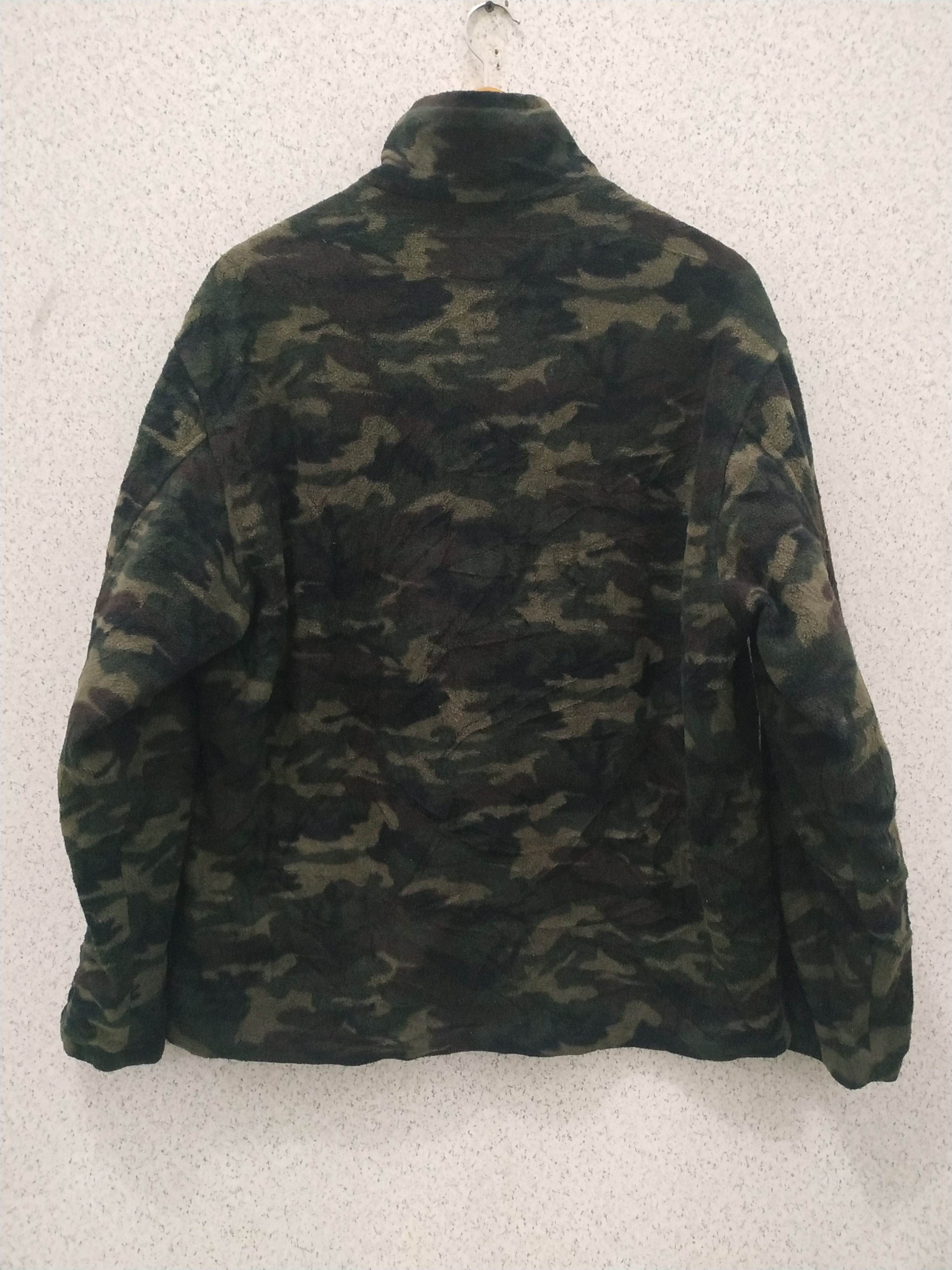 Japanese Brand Uniqlo Camo Reversible Fleece Jacket Size US M / EU 48-50 / 2 - 2 Thumbnail