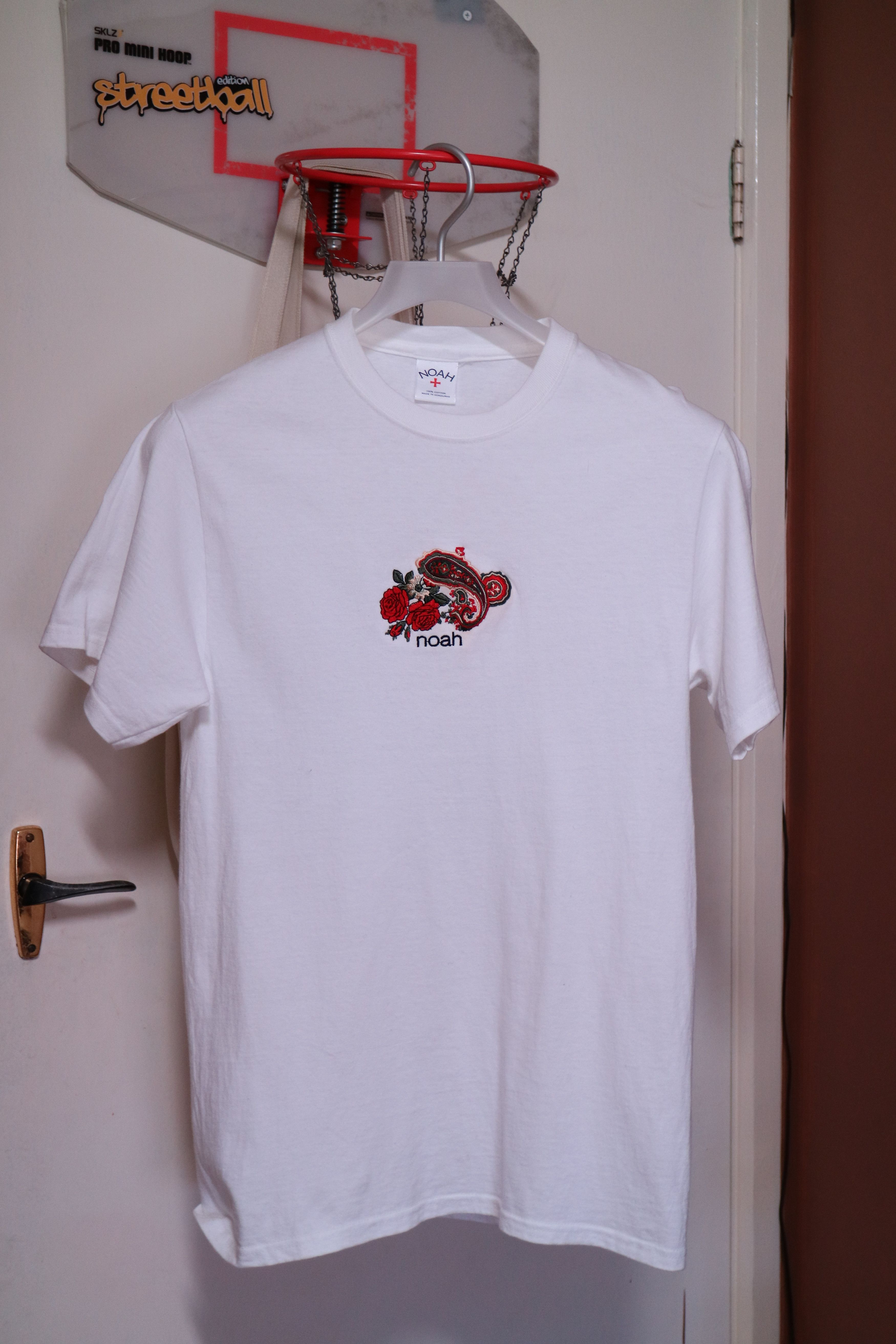 Noah Flower Embroidery Tee Size US S / EU 44-46 / 1 - 1 Thumbnail