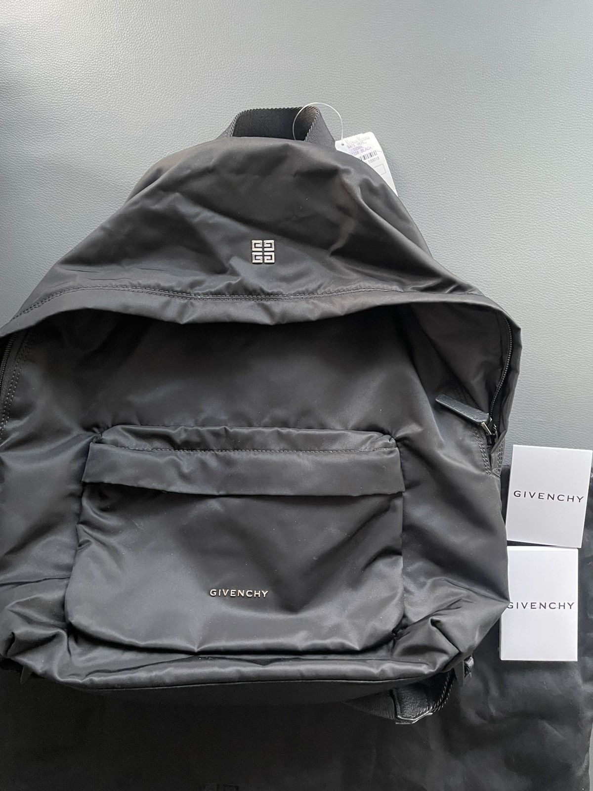 Givenchy Rare Limited Super Runway Classic Logo Everyday Backpack Size ONE SIZE - 3 Thumbnail