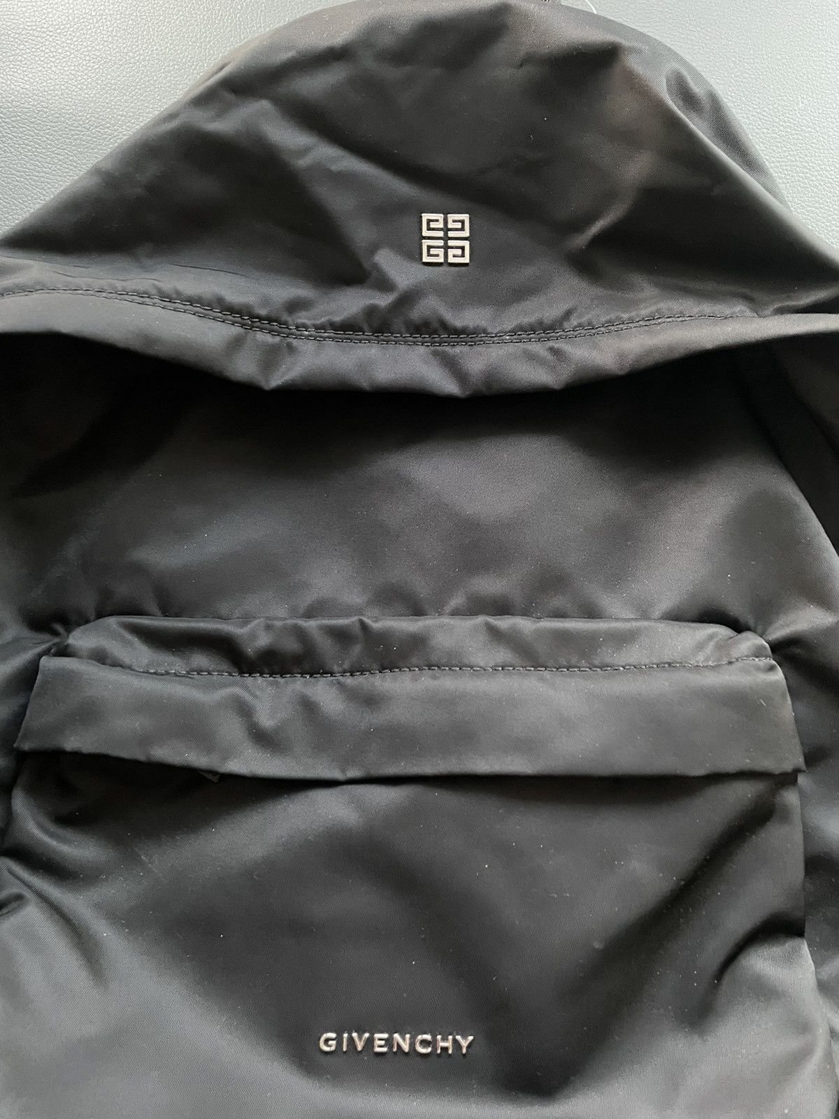 Givenchy Rare Limited Super Runway Classic Logo Everyday Backpack Size ONE SIZE - 1 Thumbnail