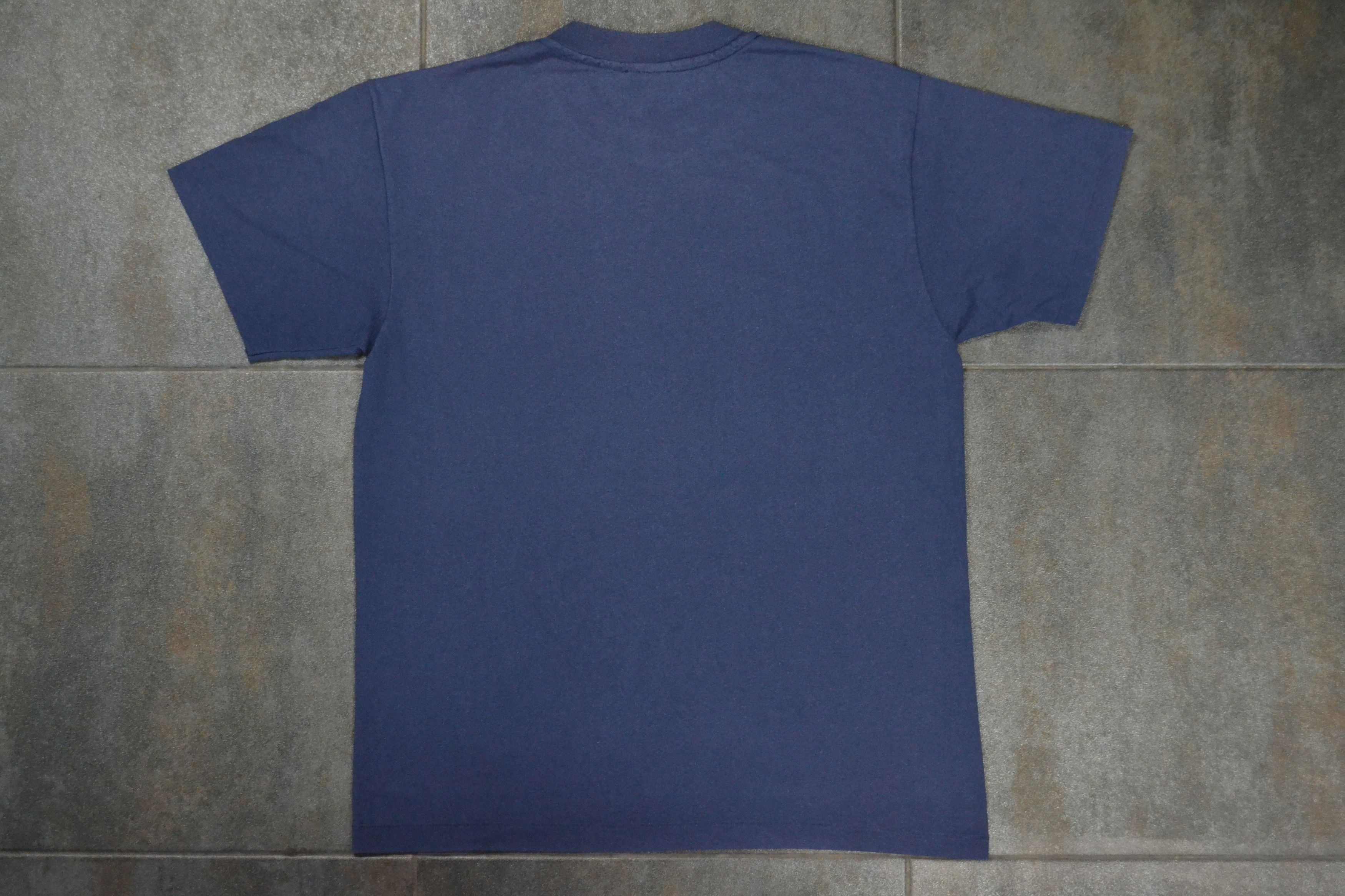 Vintage 80s Vintage Alaska Big Nature Print Hanes Navy T-Shirt Size US XL / EU 56 / 4 - 10 Thumbnail