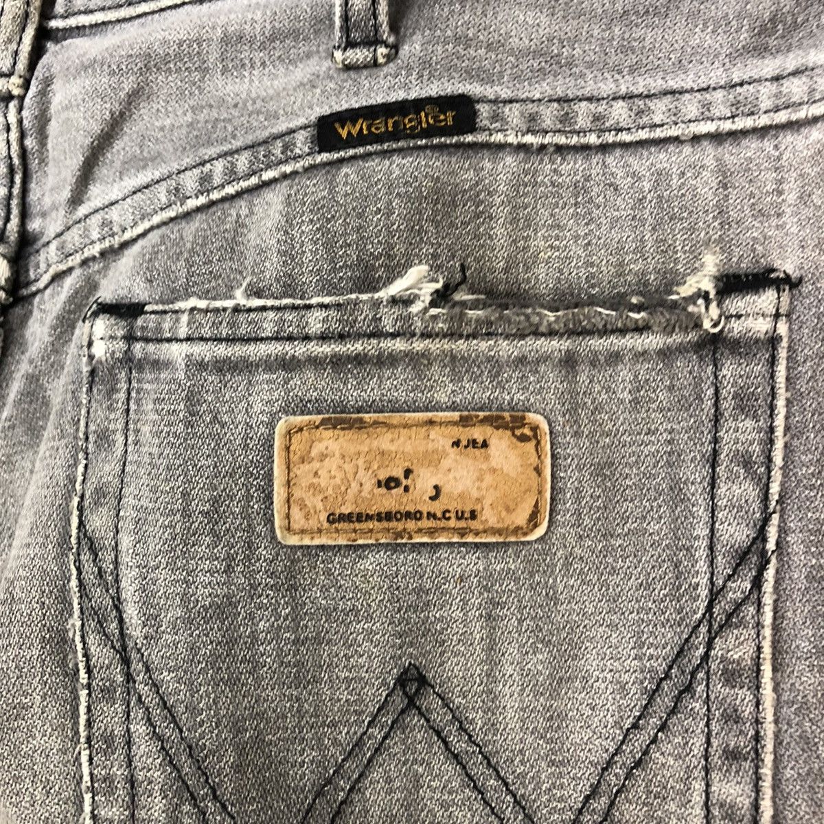 Vintage Wrangler Grey Distressed Denim Pants #6733 Size US 31 - 13 Thumbnail