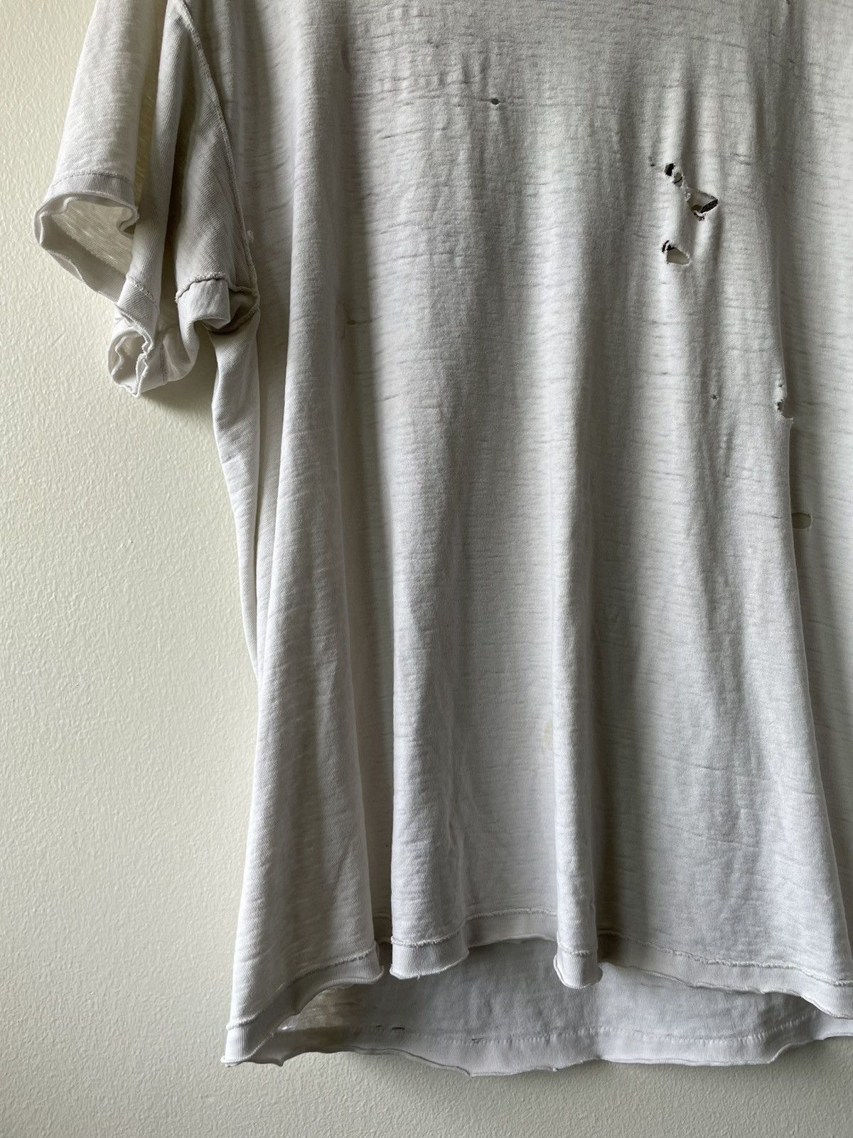 Vintage VINTAGE THRASHED SURF T-SHIRT Size US L / EU 52-54 / 3 - 4 Thumbnail