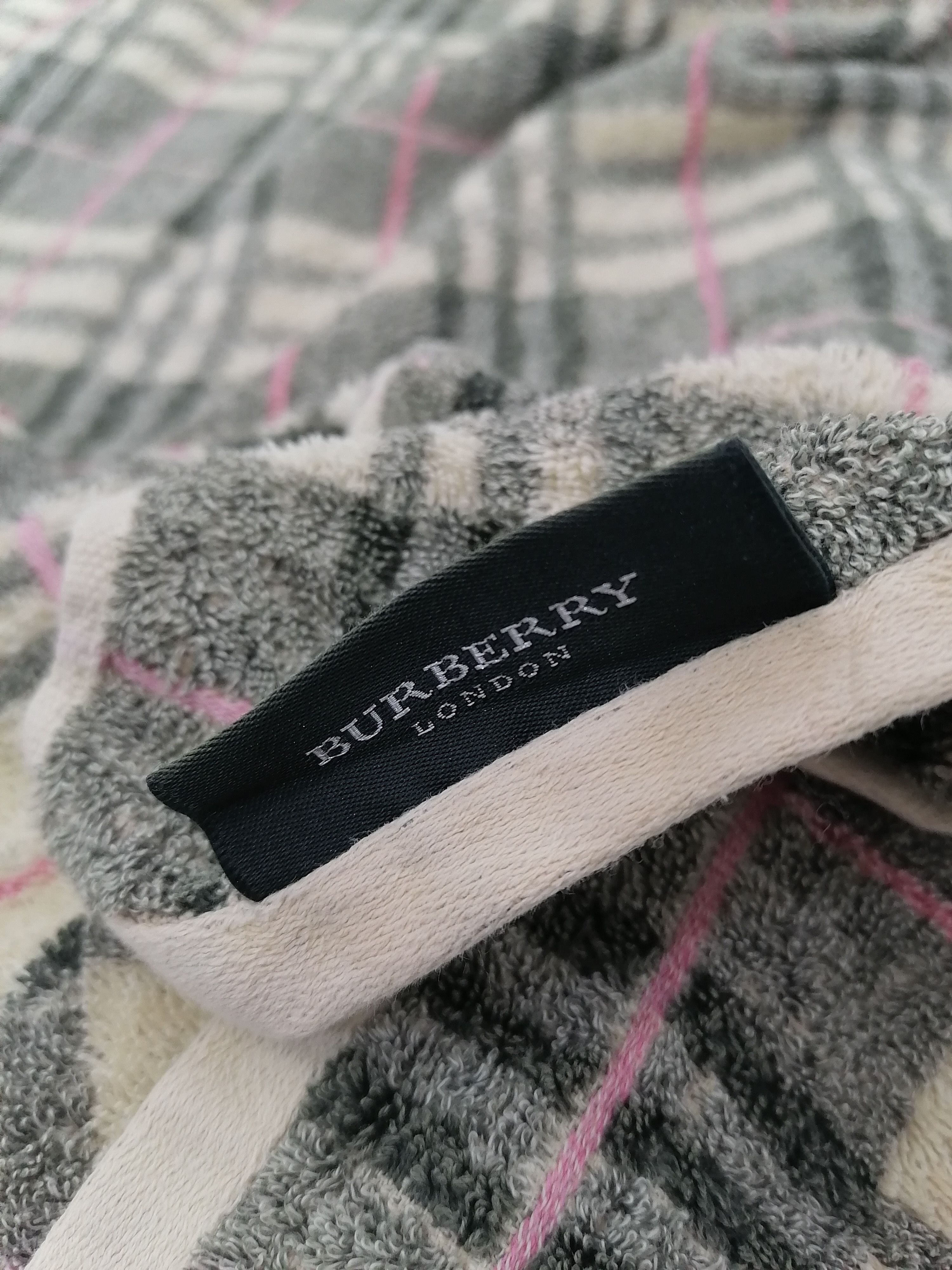 Burberry Burberry Towel Size ONE SIZE - 5 Thumbnail
