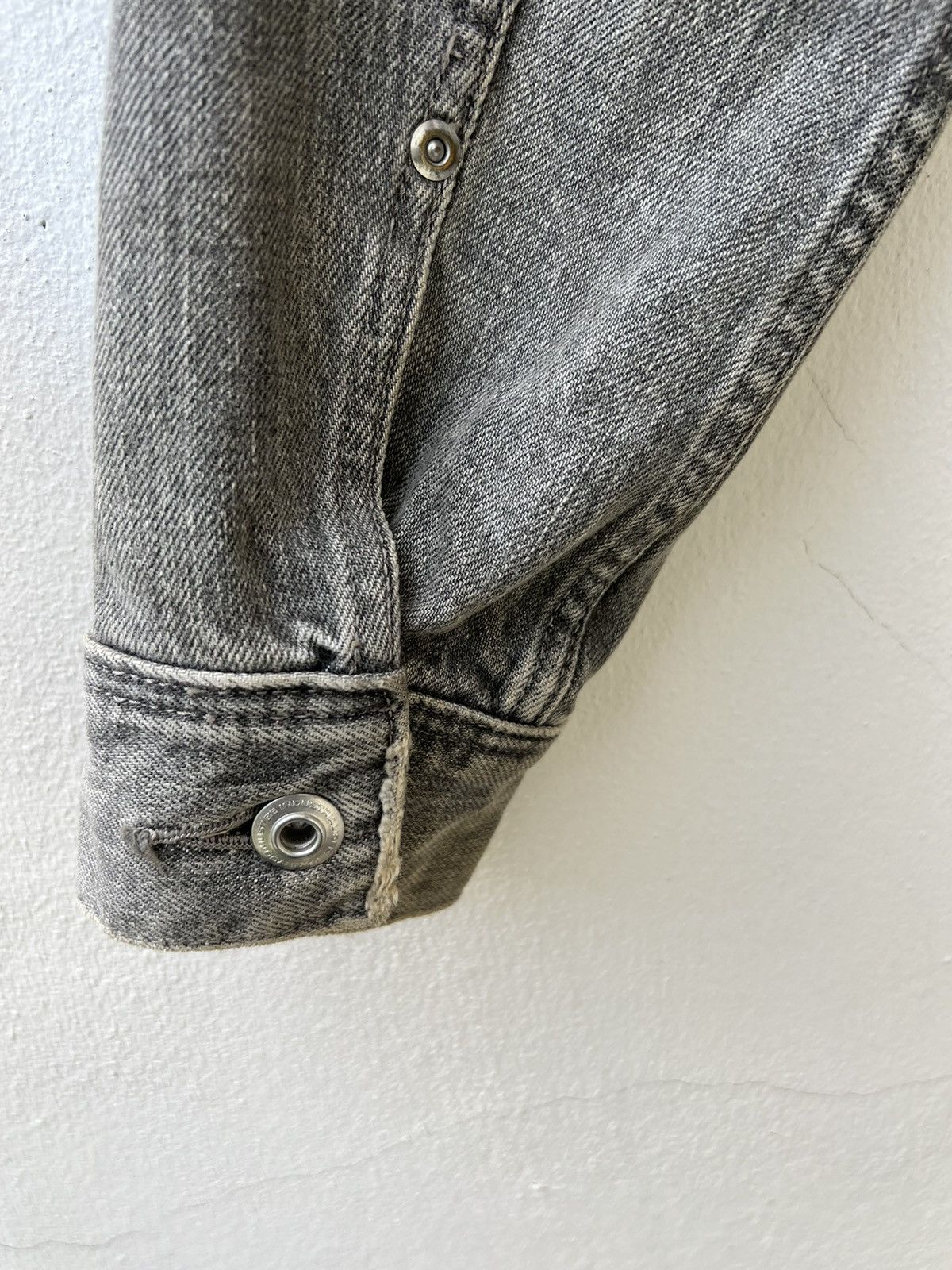 Japanese Brand Vintage 2000s NUKE Pre Julius 7 Faded Black Denim Jacket Size US M / EU 48-50 / 2 - 18 Thumbnail