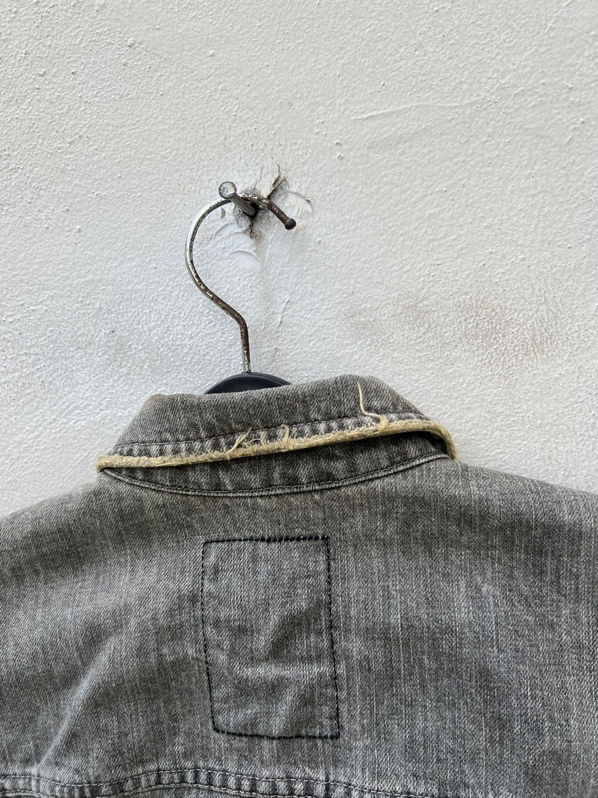 Japanese Brand Vintage 2000s NUKE Pre Julius 7 Faded Black Denim Jacket Size US M / EU 48-50 / 2 - 14 Thumbnail