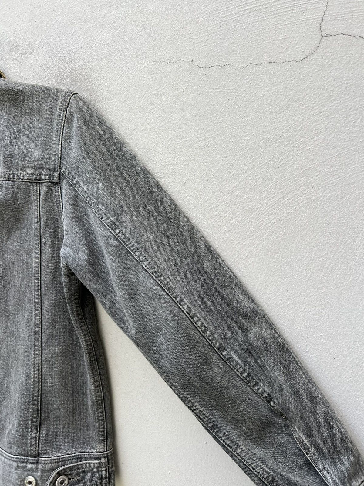 Japanese Brand Vintage 2000s NUKE Pre Julius 7 Faded Black Denim Jacket Size US M / EU 48-50 / 2 - 15 Thumbnail