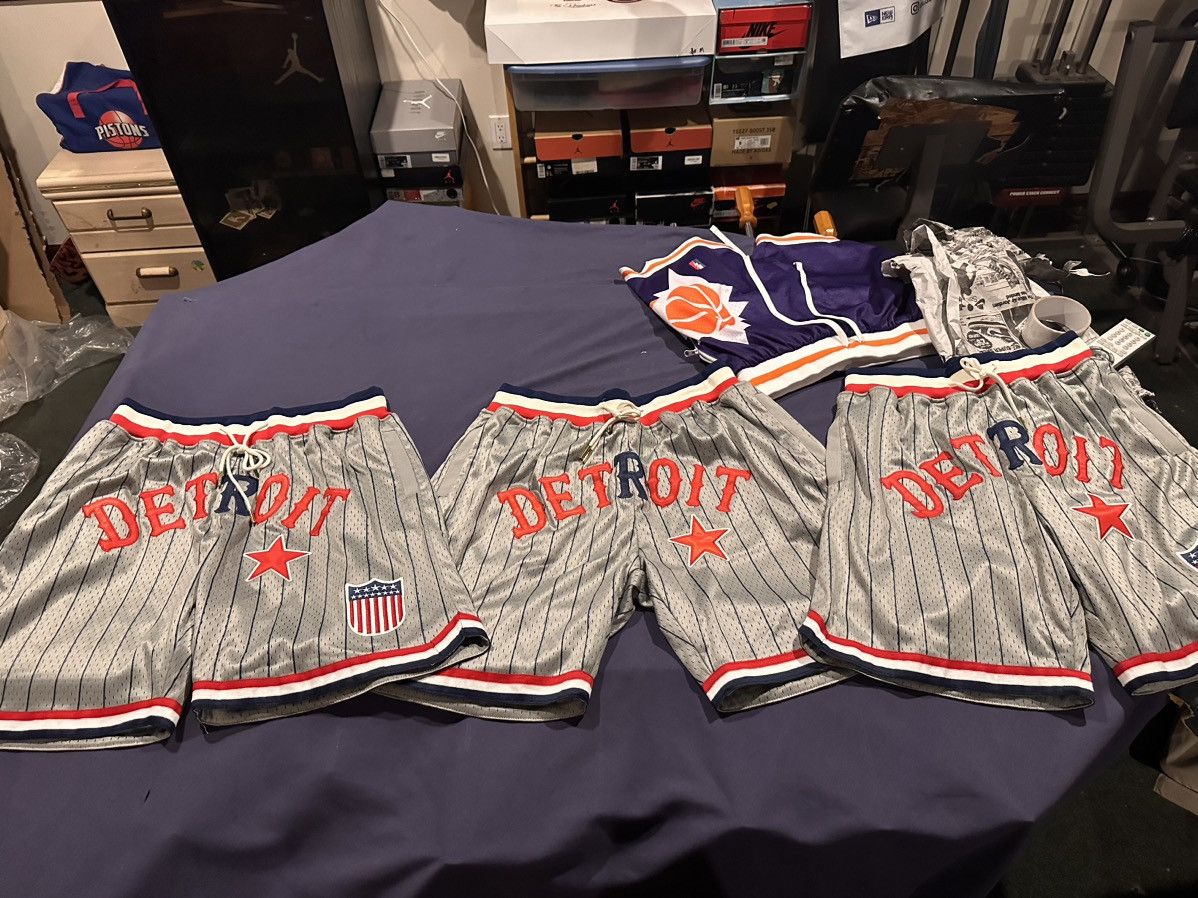MLB Detroit city shorts Size US 42 / EU 58 - 1 Thumbnail
