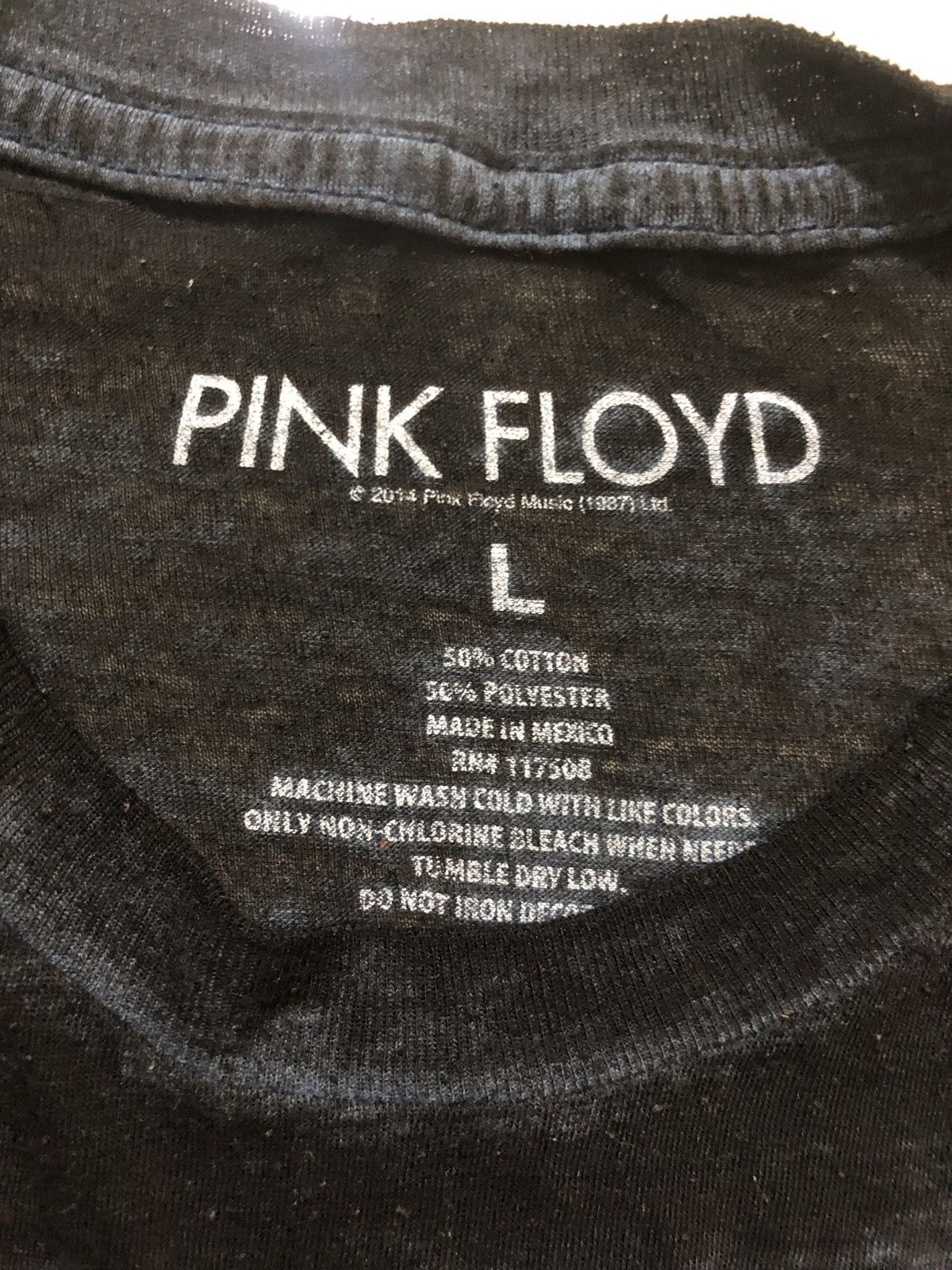 Band Tees × Pink Floyd × Vintage PINK FLOYD band Tee 50/50 distressed tees size L Size US L / EU 52-54 / 3 - 5 Thumbnail
