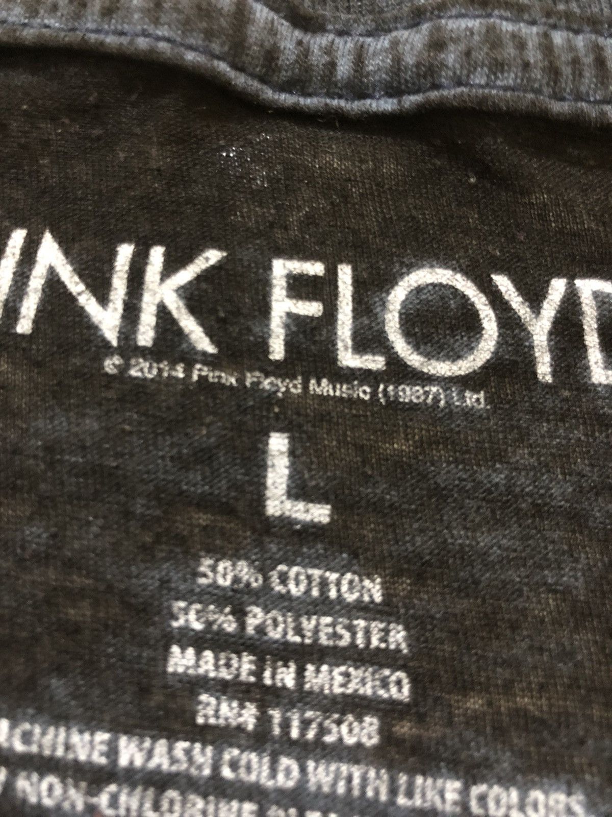 Band Tees × Pink Floyd × Vintage PINK FLOYD band Tee 50/50 distressed tees size L Size US L / EU 52-54 / 3 - 4 Thumbnail