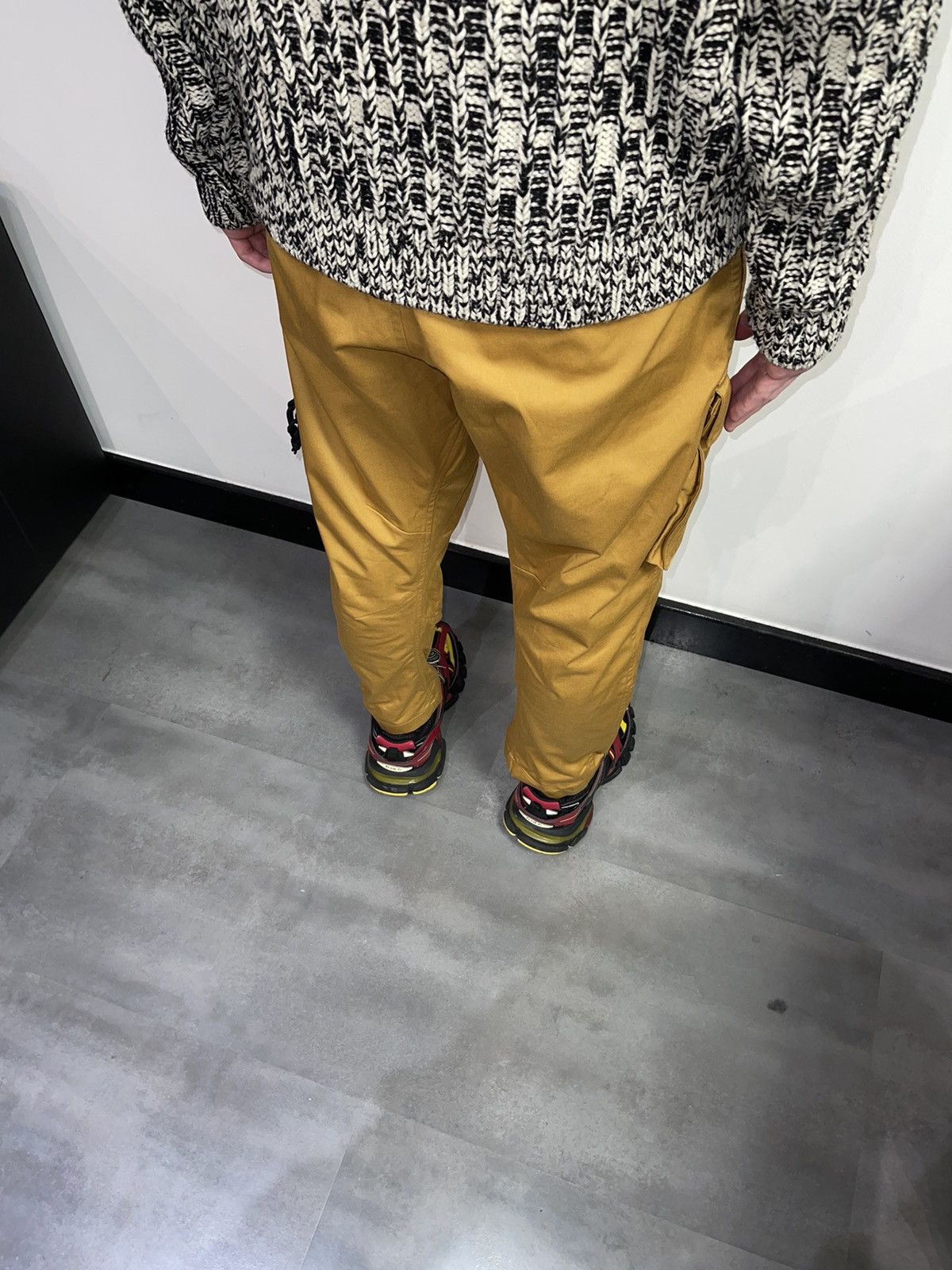 Nike ACG Nike ACG X Errolson Hugh Technical Orange Cargo Pants Size US 30 / EU 46 - 11 Thumbnail