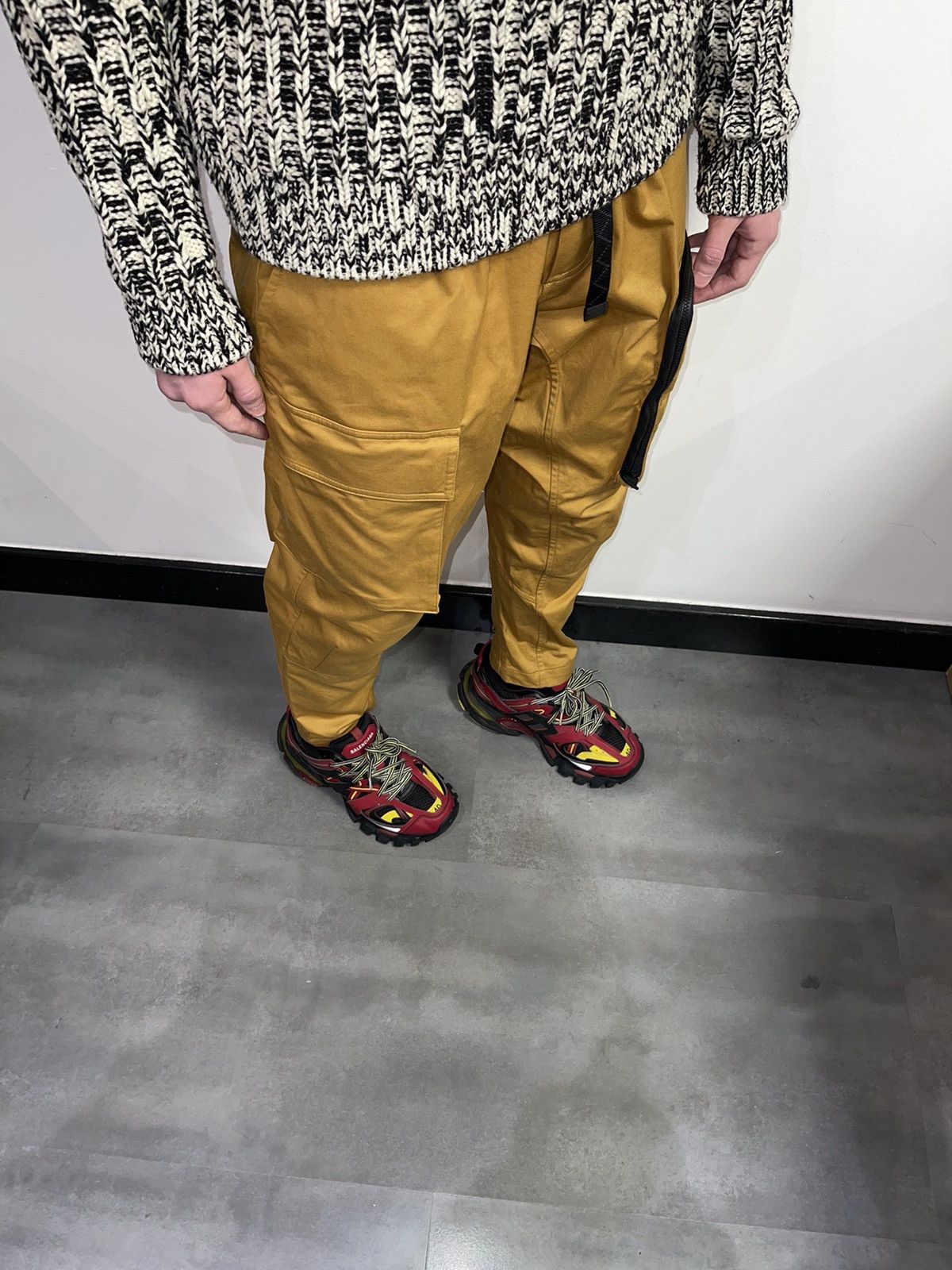 Nike ACG Nike ACG X Errolson Hugh Technical Orange Cargo Pants Size US 30 / EU 46 - 10 Thumbnail