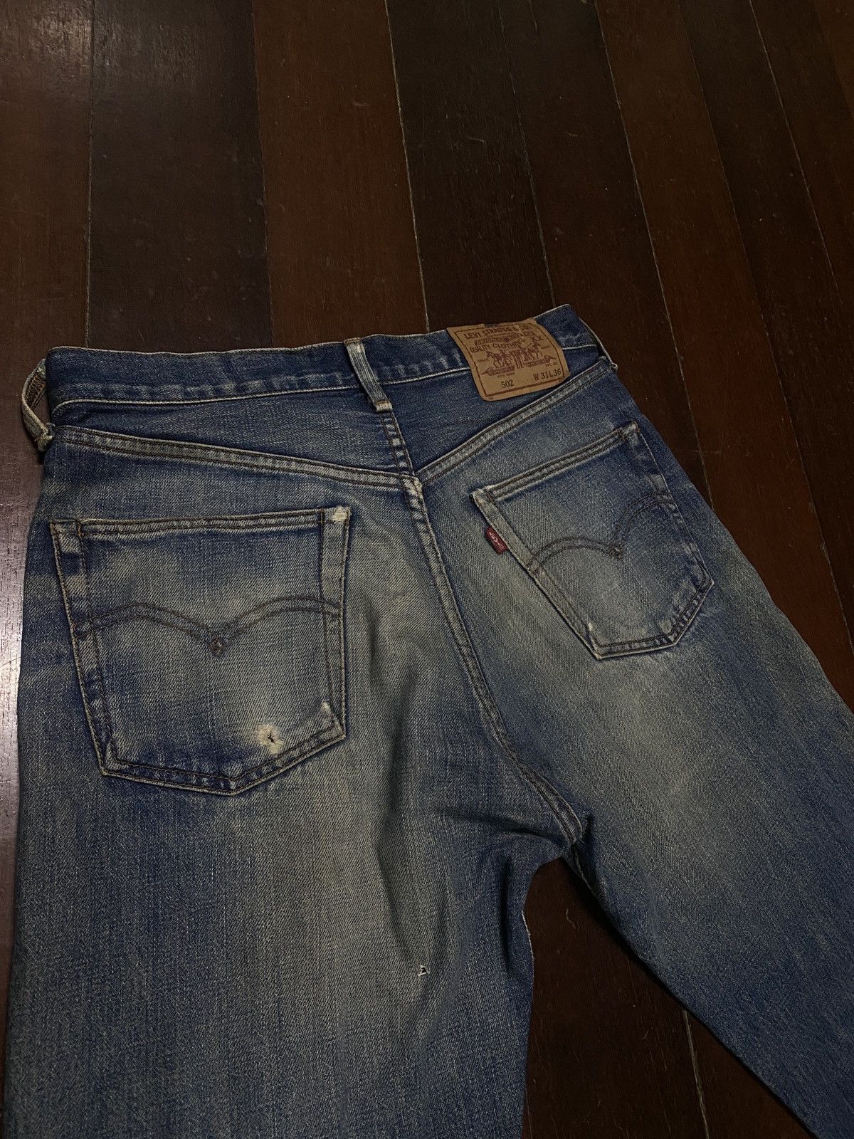 Levi's Vintage Clothing FIRE 🔥🔥 VINTAGE 90s LEVIS BIG E LVC 502 SELVEDGE DISTRESSED Size US 32 / EU 48 - 6 Thumbnail