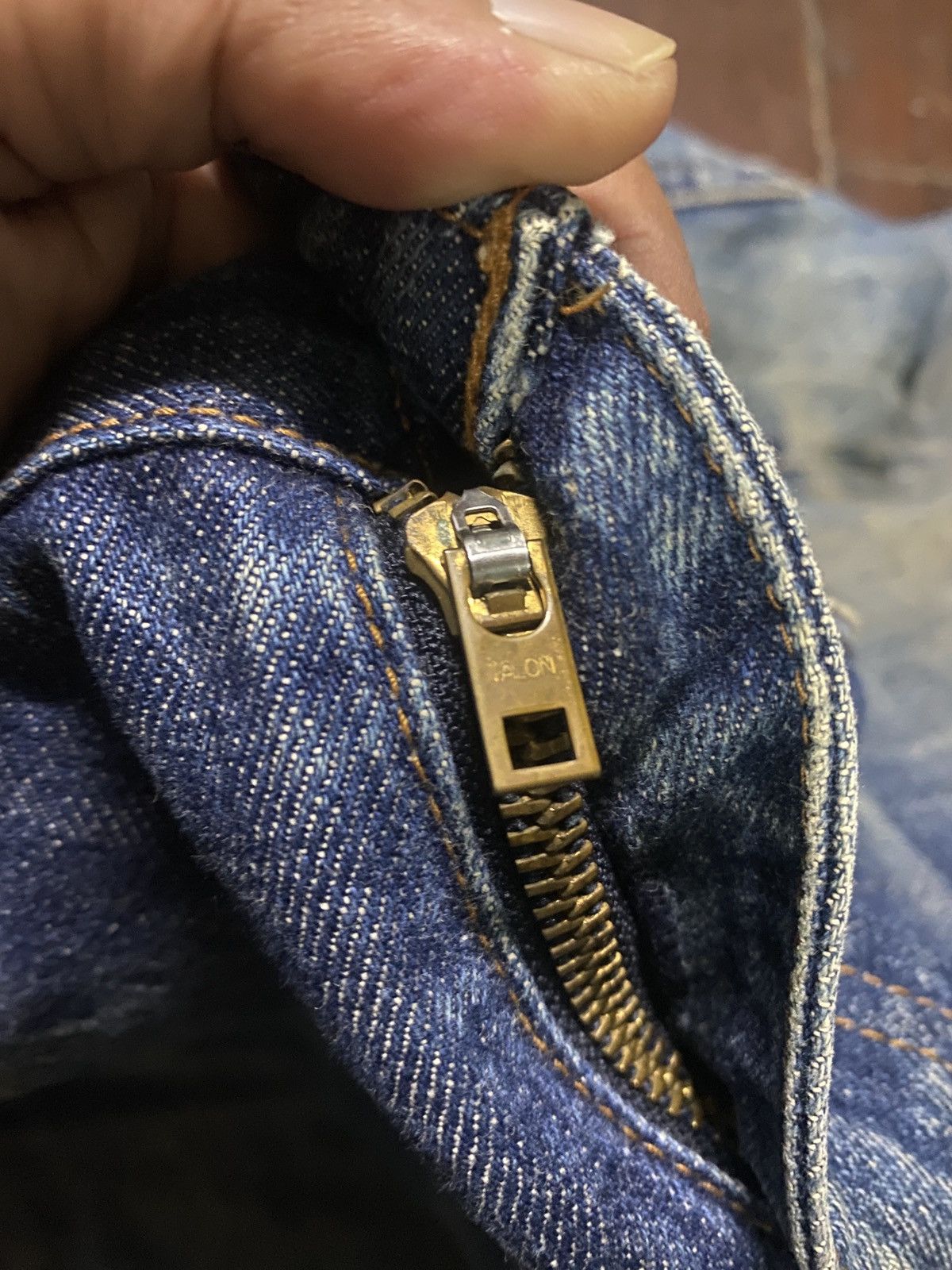 Levi's Vintage Clothing FIRE 🔥🔥 VINTAGE 90s LEVIS BIG E LVC 502 SELVEDGE DISTRESSED Size US 32 / EU 48 - 13 Thumbnail