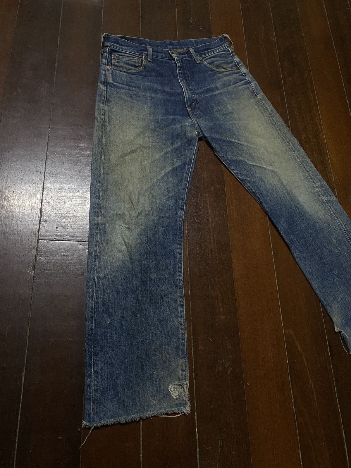 Levi's Vintage Clothing FIRE 🔥🔥 VINTAGE 90s LEVIS BIG E LVC 502 SELVEDGE DISTRESSED Size US 32 / EU 48 - 1 Thumbnail