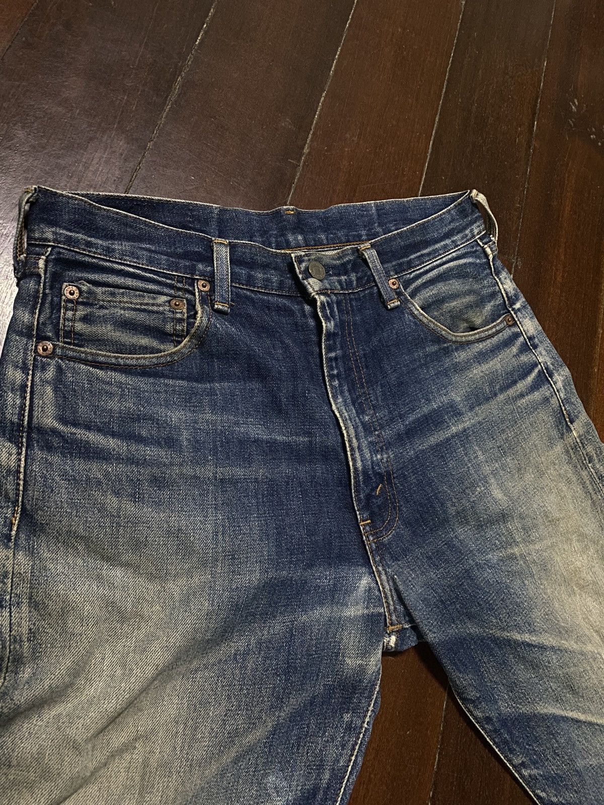 Levi's Vintage Clothing FIRE 🔥🔥 VINTAGE 90s LEVIS BIG E LVC 502 SELVEDGE DISTRESSED Size US 32 / EU 48 - 9 Thumbnail