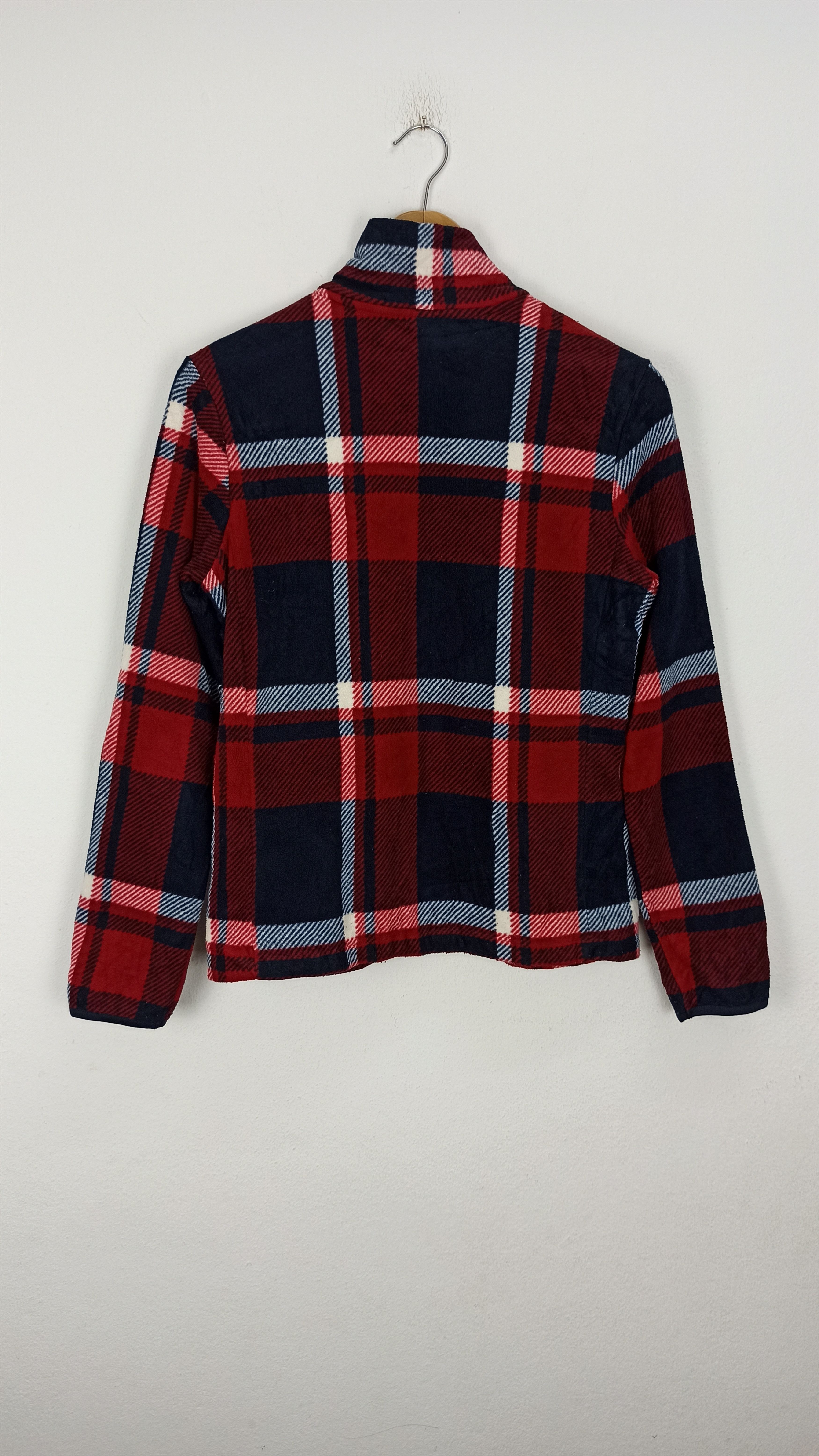 Japanese Brand Uniqlo Fleece Red Colour Good Condition used Size US M / EU 48-50 / 2 - 3 Thumbnail