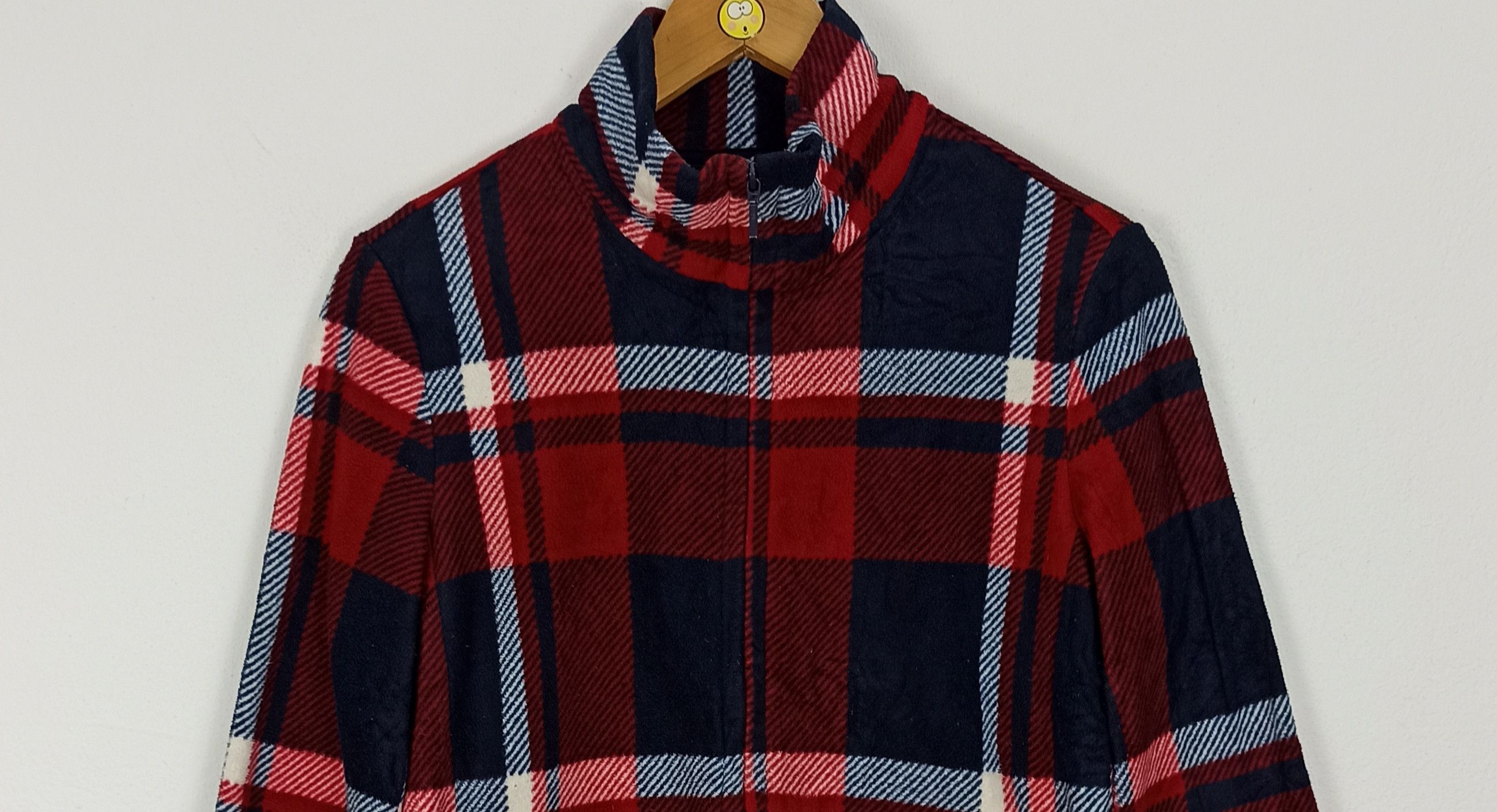 Japanese Brand Uniqlo Fleece Red Colour Good Condition used Size US M / EU 48-50 / 2 - 2 Thumbnail