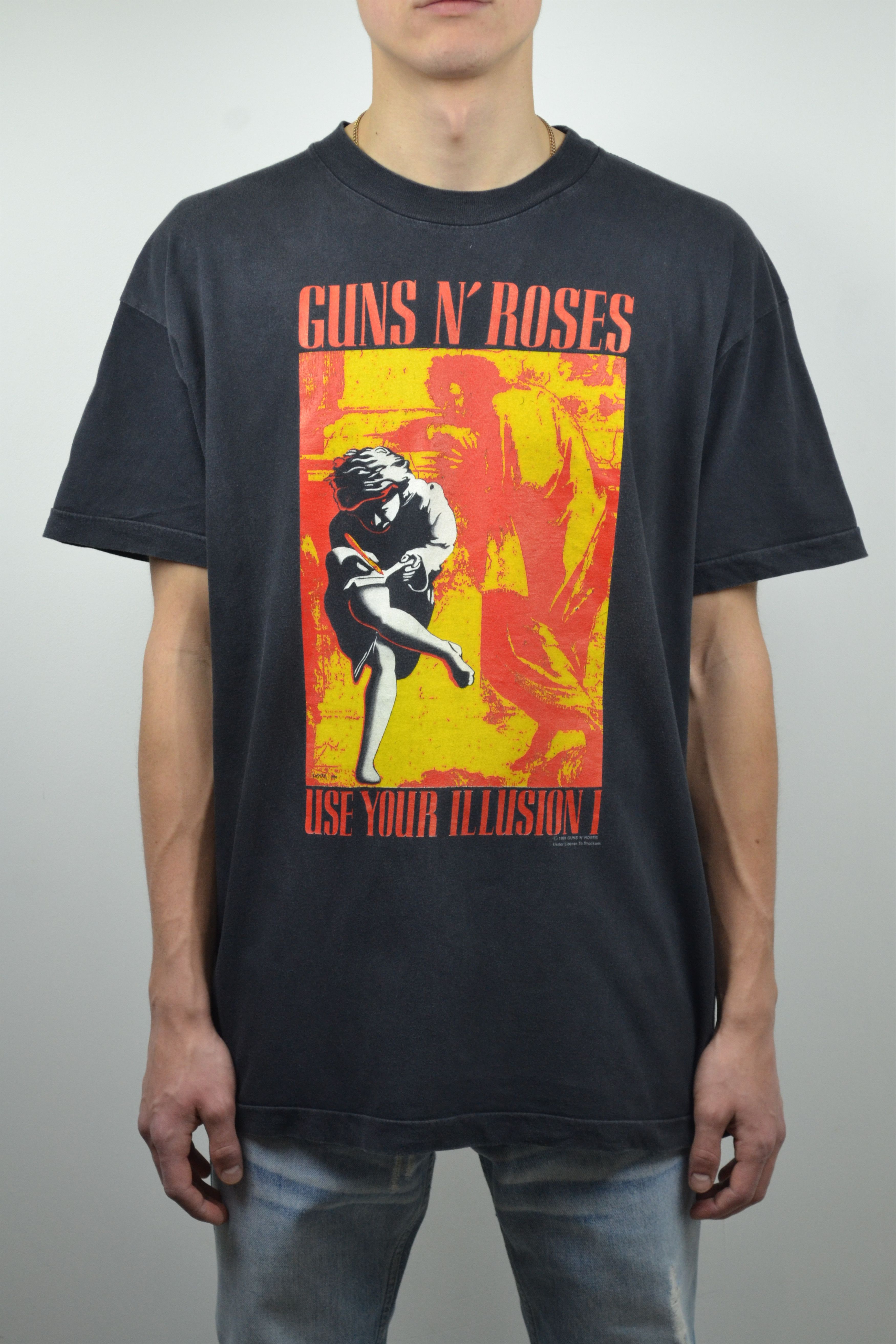 image of Band Tees x Guns N Roses 1991 Guns N Roses Use Your Illusion I Get In The Ring Tee in Black (Size X