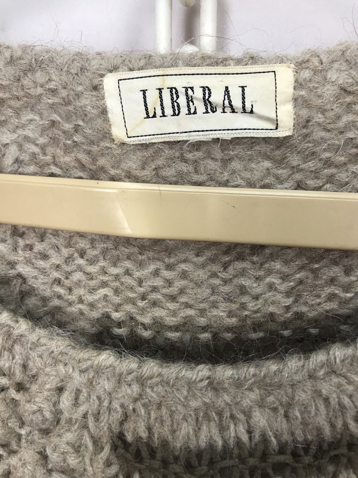 Japanese Brand Wool knit croptop sweatshirt by liberal Size US M / EU 48-50 / 2 - 4 Thumbnail