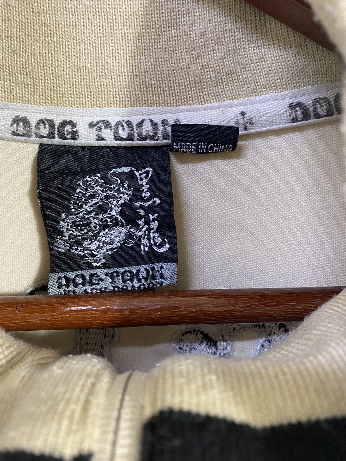 Dogtown Dog town Black Dragon Sweater Embroidered black Dragon Size US M / EU 48-50 / 2 - 3 Thumbnail