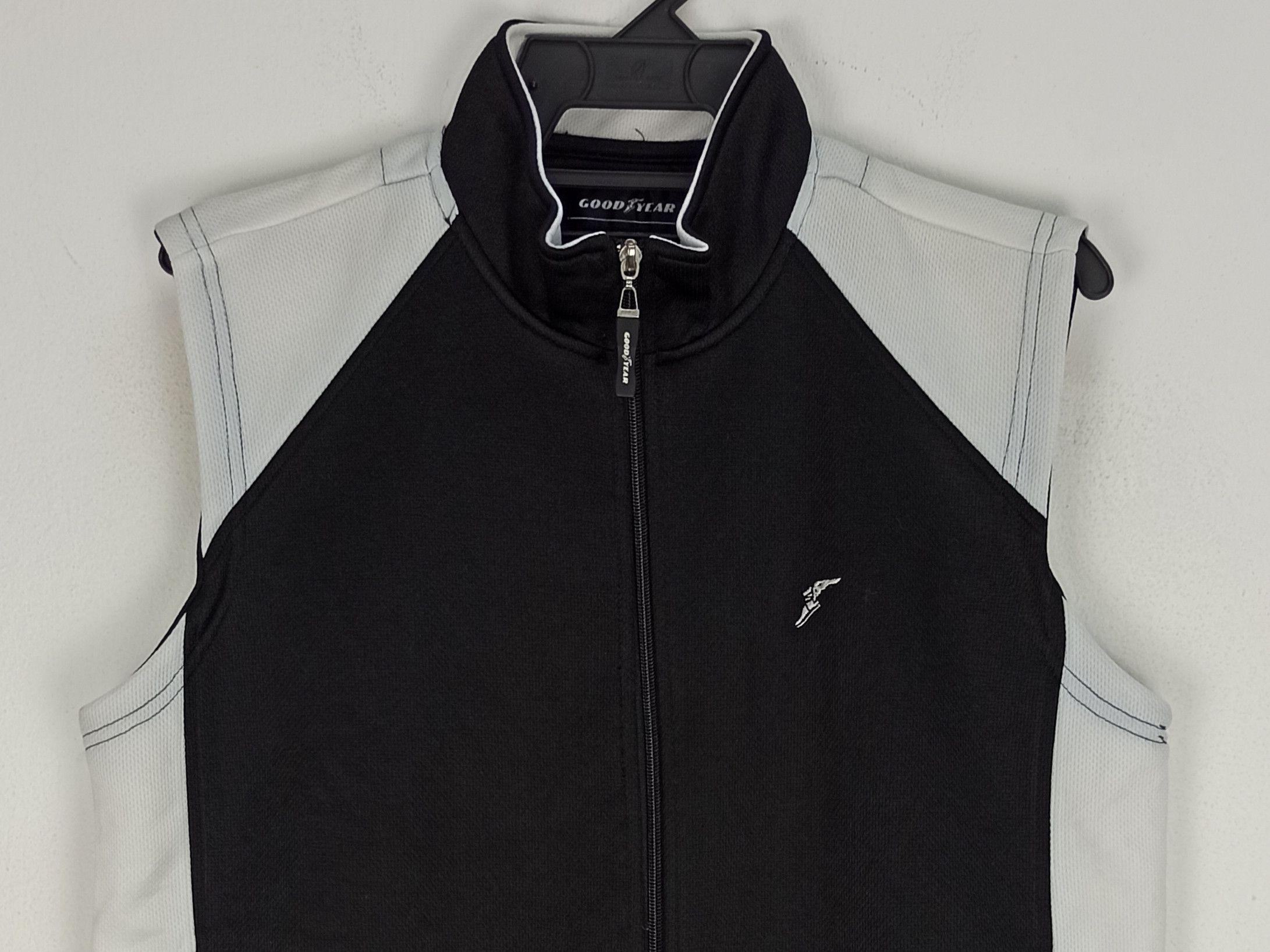 Sports Specialties Rare🔥 Goodyear Vest Outdoor Small Logo Size US M / EU 48-50 / 2 - 2 Thumbnail