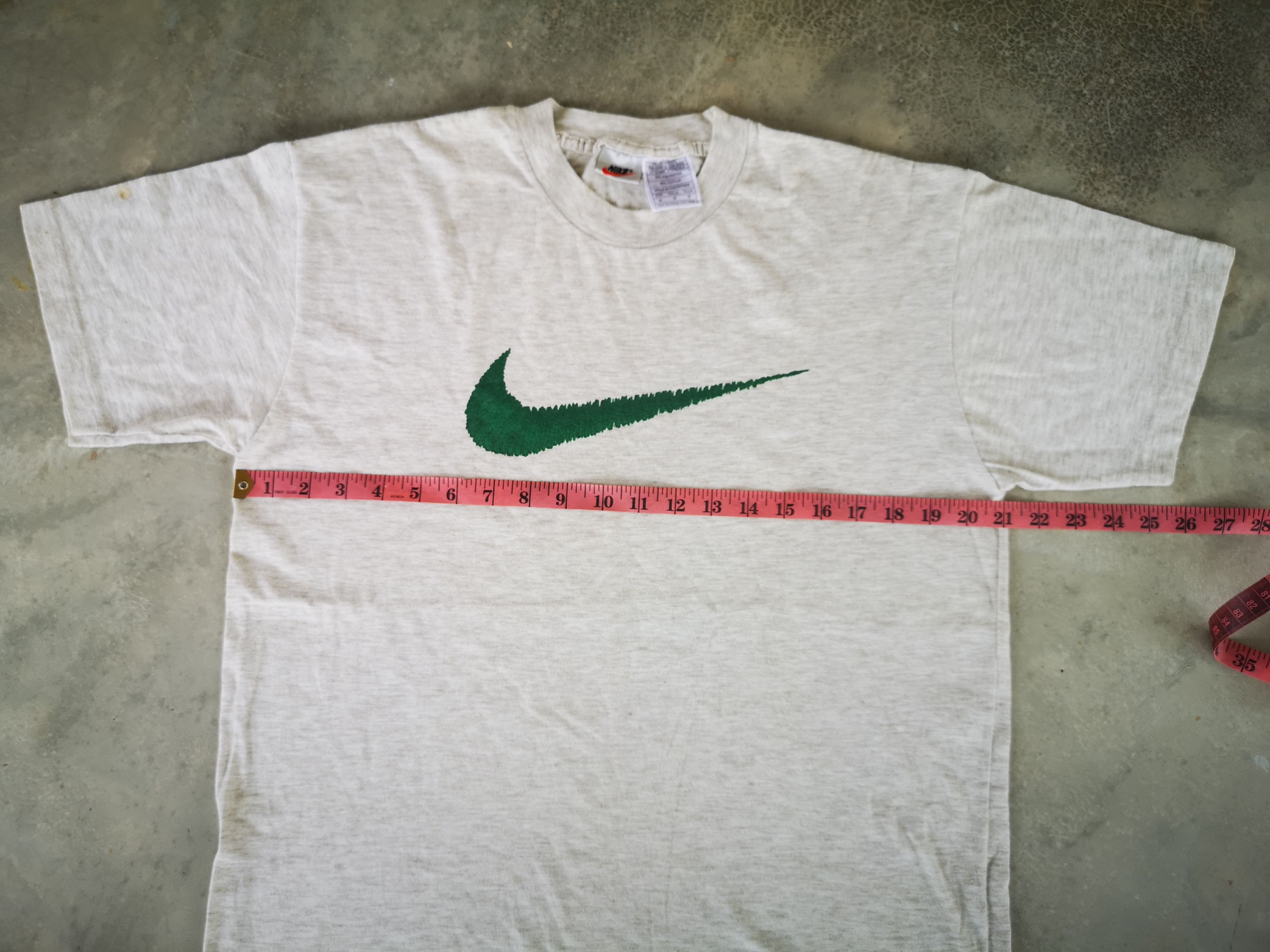 Nike Vintage nike swooh 90s big logo Size US M / EU 48-50 / 2 - 8 Thumbnail
