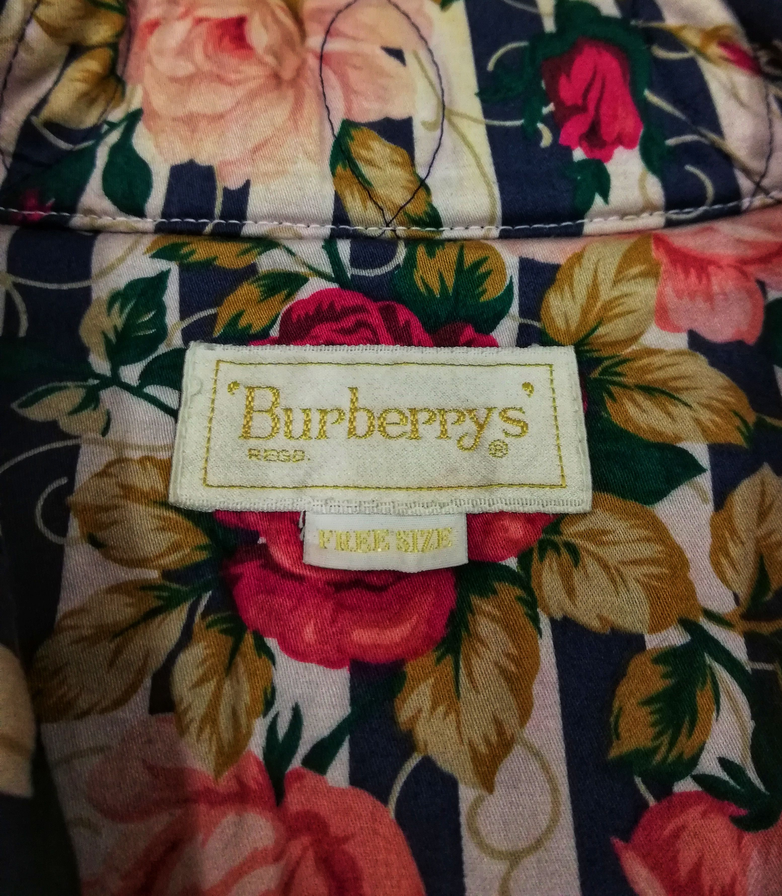 Burberry × Vintage 🔥OG Burberrys Full Print Rose Floral Quilted Blazers Coat Size US M / EU 48-50 / 2 - 7 Thumbnail