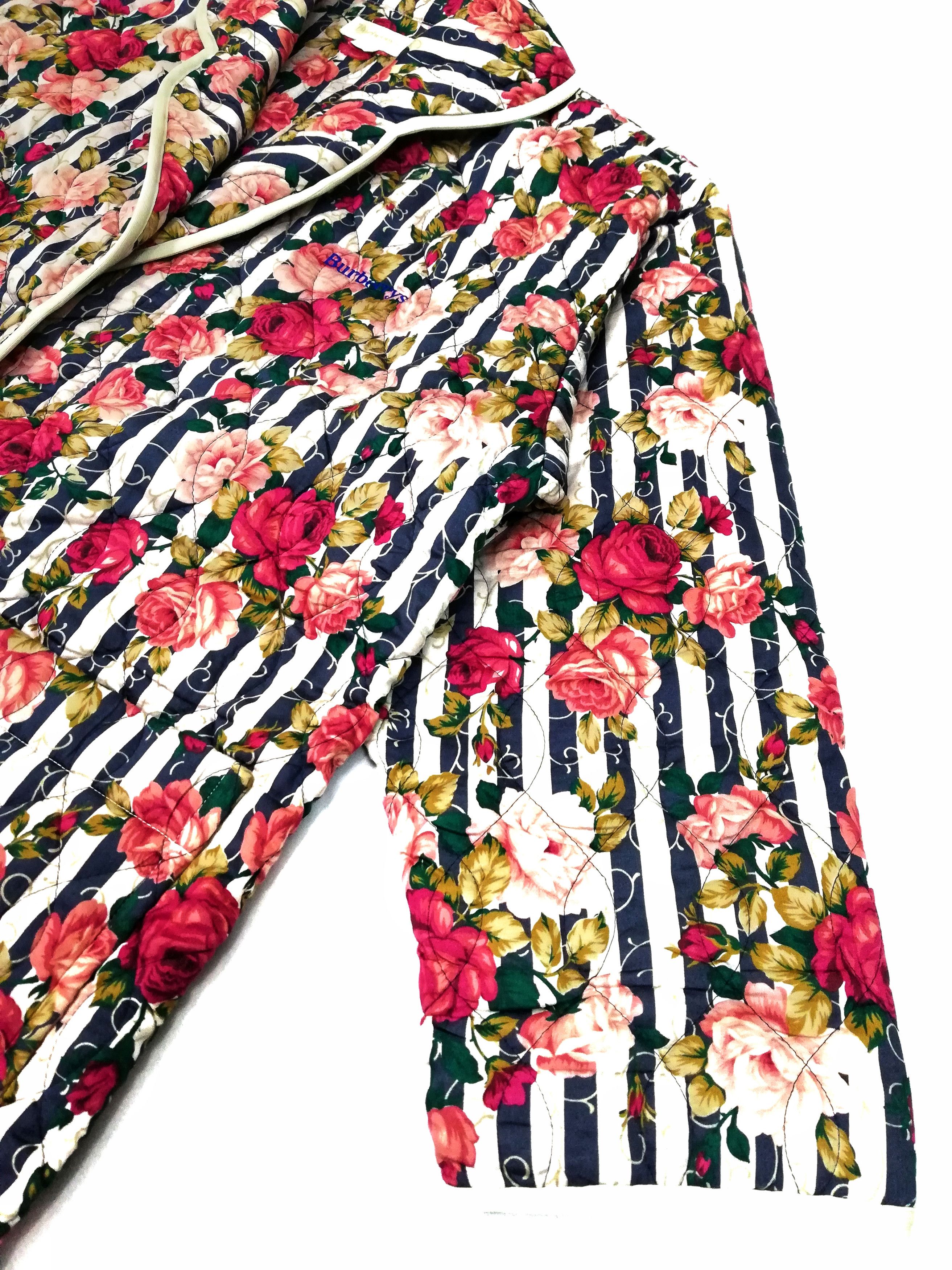 Burberry × Vintage 🔥OG Burberrys Full Print Rose Floral Quilted Blazers Coat Size US M / EU 48-50 / 2 - 3 Thumbnail