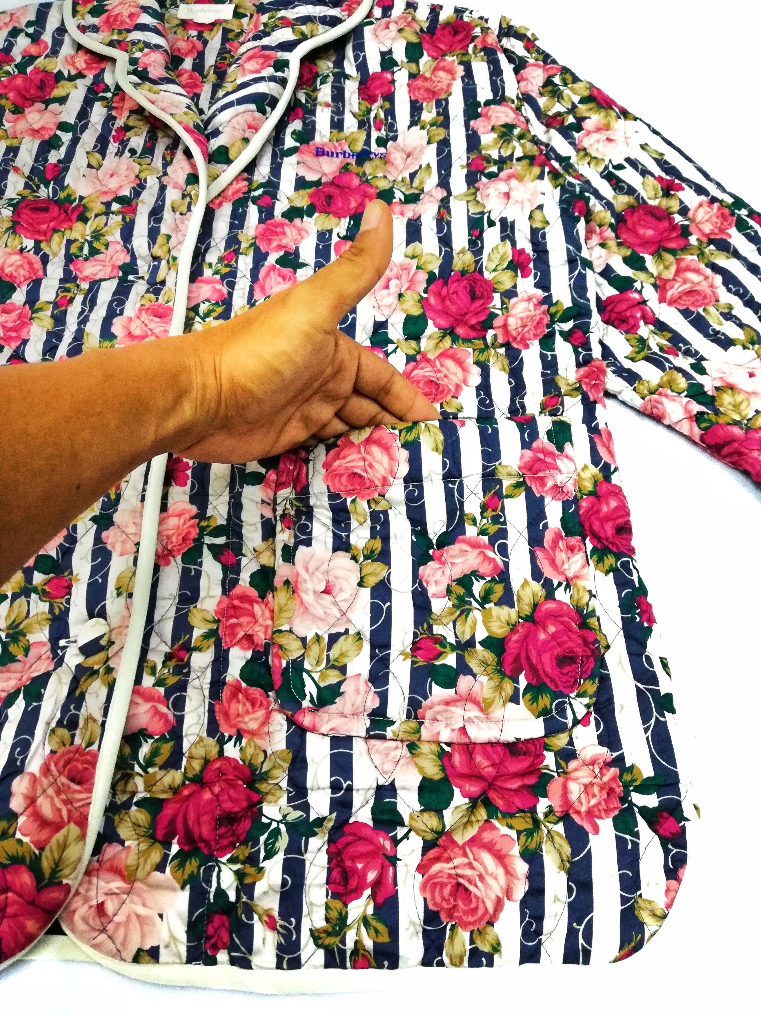 Burberry × Vintage 🔥OG Burberrys Full Print Rose Floral Quilted Blazers Coat Size US M / EU 48-50 / 2 - 5 Thumbnail