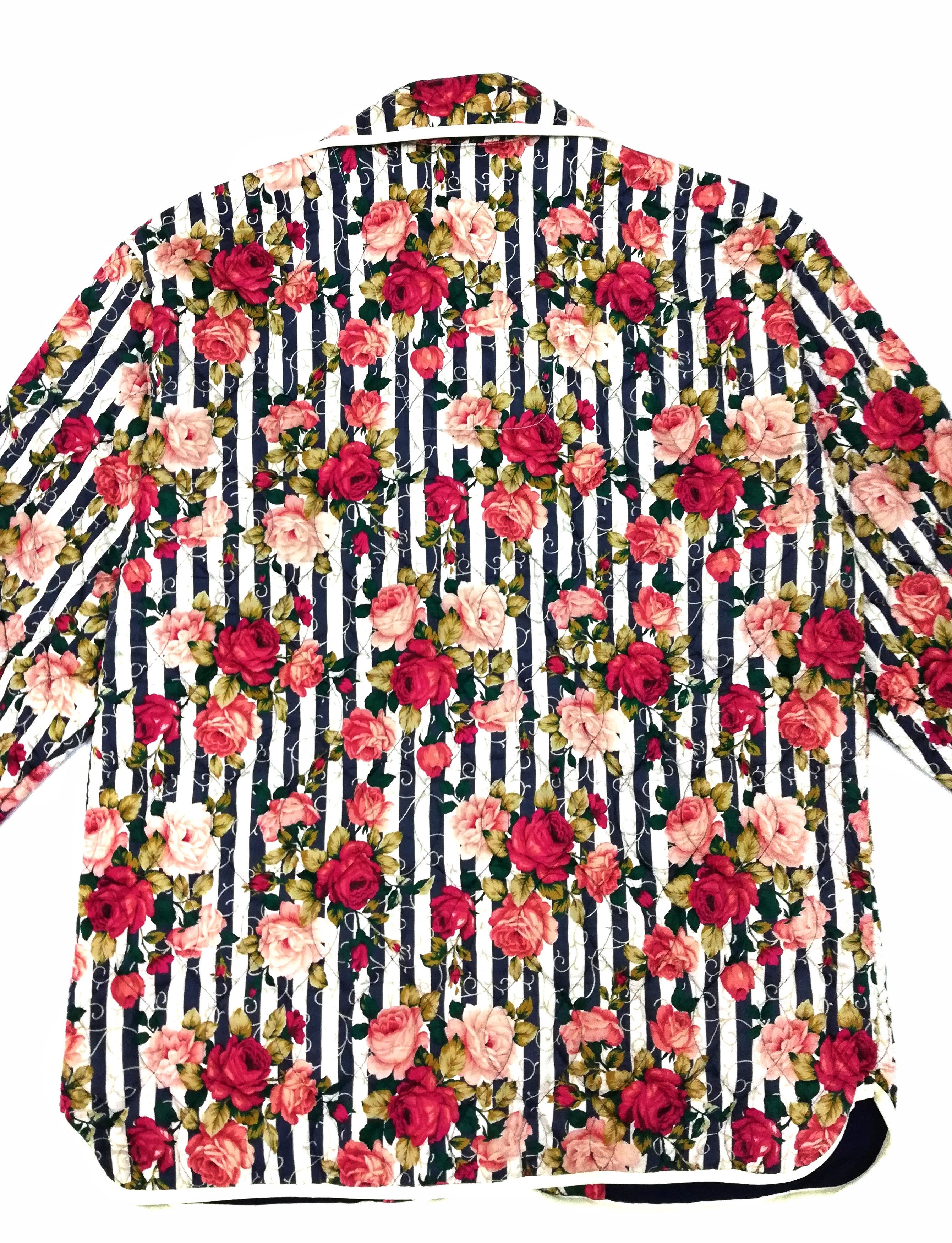 Burberry × Vintage 🔥OG Burberrys Full Print Rose Floral Quilted Blazers Coat Size US M / EU 48-50 / 2 - 12 Thumbnail