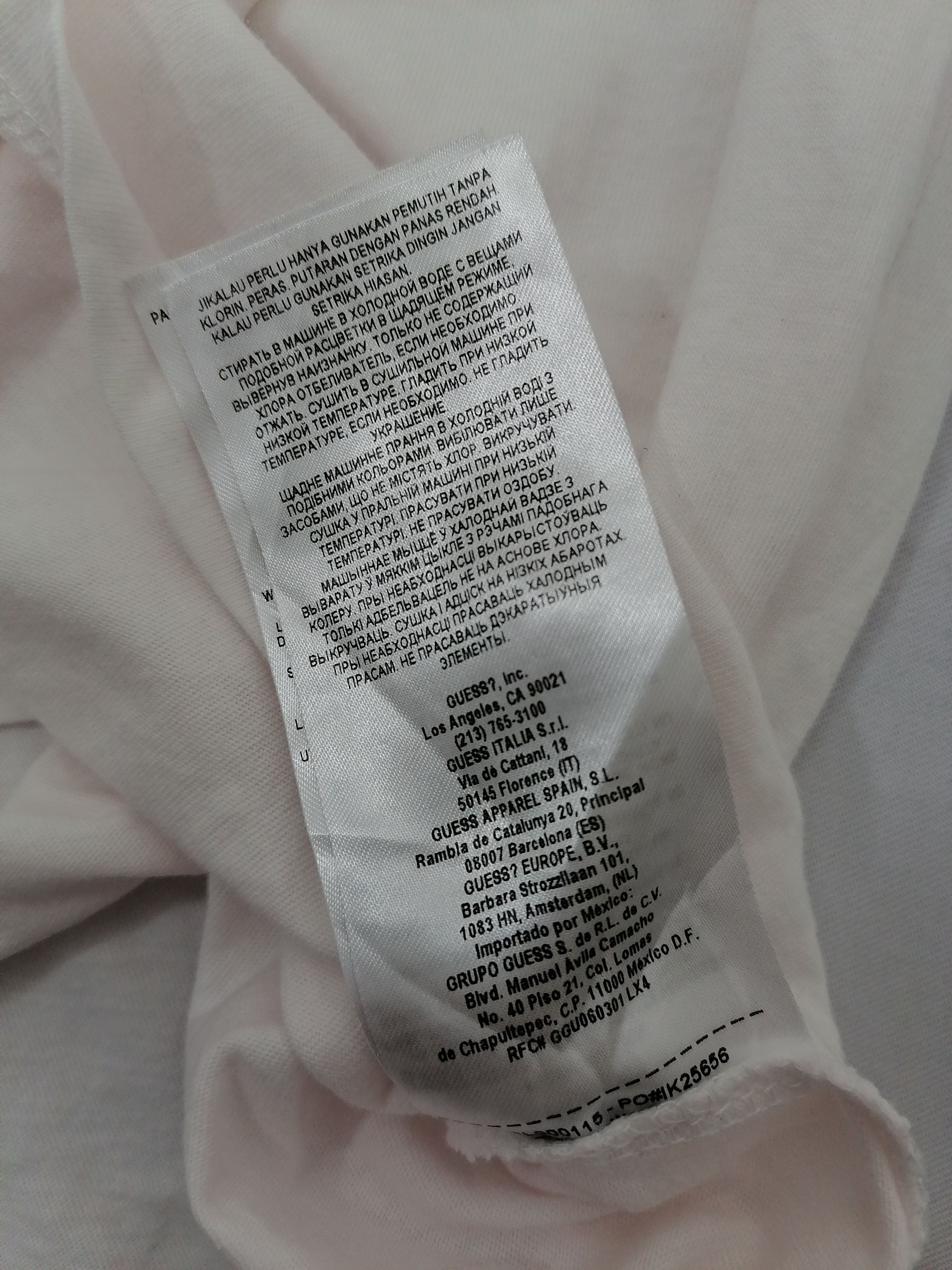 Guess Guess Big Logo Tee Size US L / EU 52-54 / 3 - 6 Thumbnail