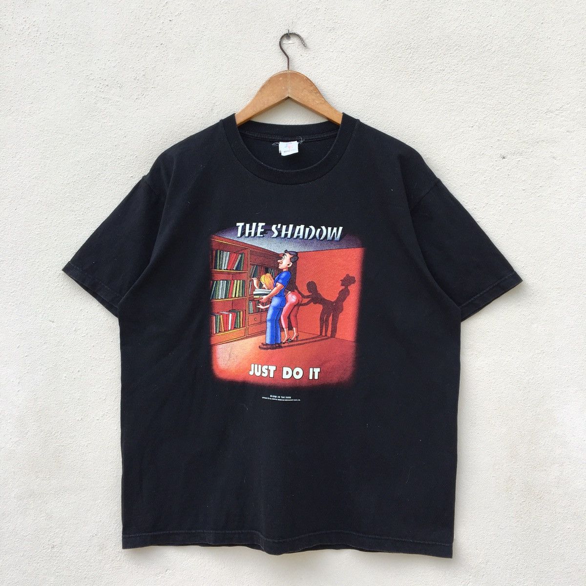 Vintage Vintage THE SHADOW JUST DO IT SEX POSITION T-Shirt Size US L / EU 52-54 / 3 - 1 Thumbnail