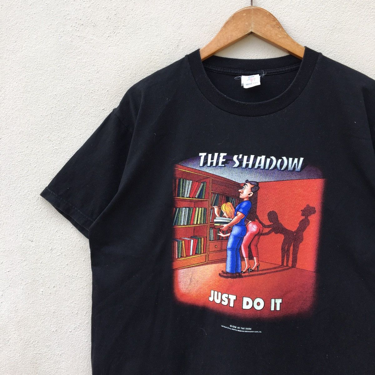 Vintage Vintage THE SHADOW JUST DO IT SEX POSITION T-Shirt Size US L / EU 52-54 / 3 - 4 Thumbnail