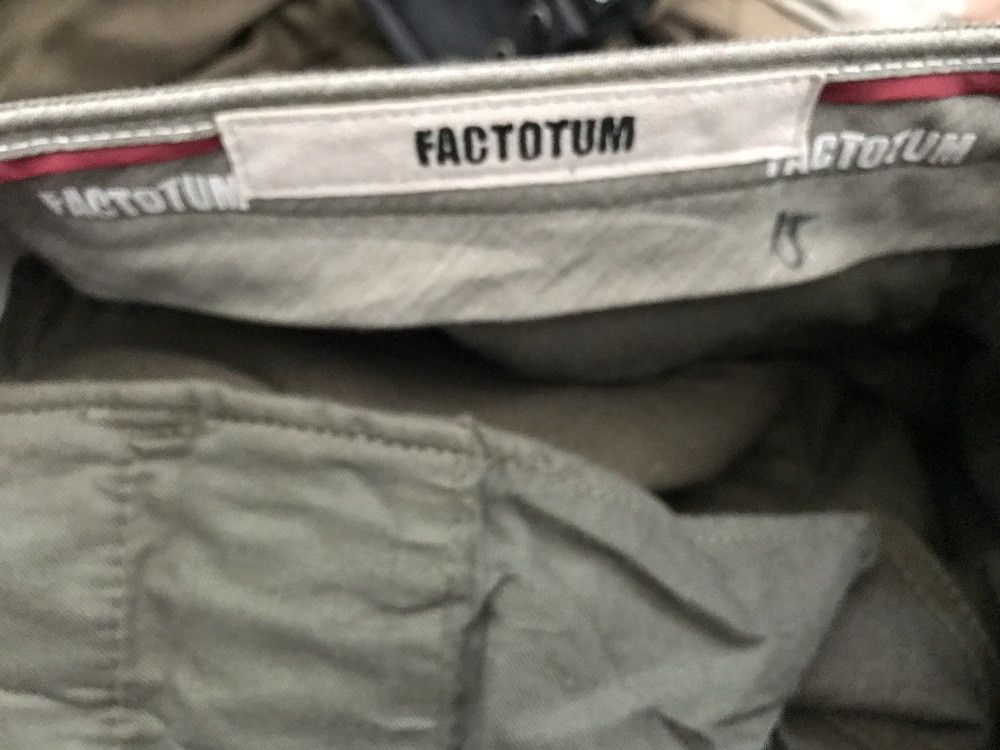 FACTOTUM × Japanese Brand Factotum Japan Olive Green Parachute Cargo Size US 32 / EU 48 - 16 Thumbnail