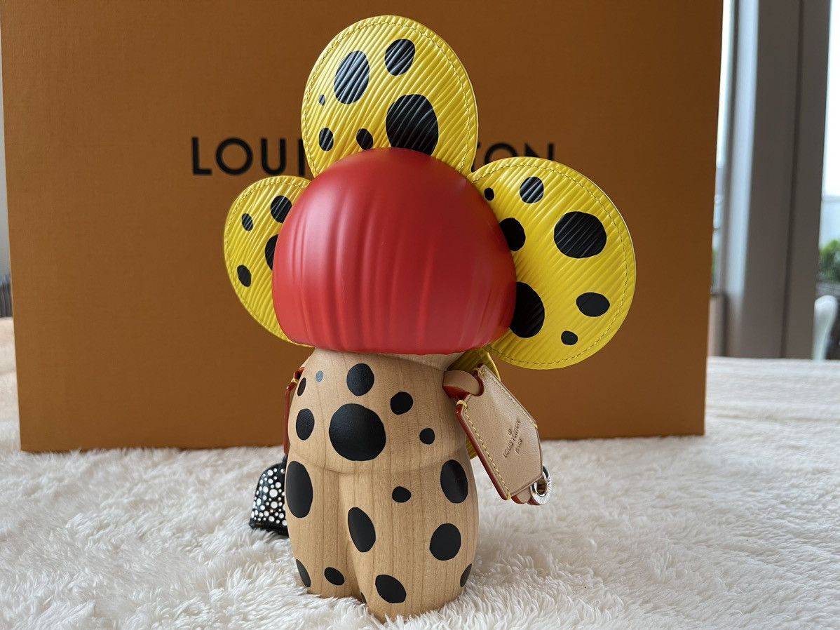 Louis Vuitton × Yayoi Kusama New Louis Vuitton Yayoi Kusama Infinity Dots Vivienne RARE Size ONE SIZE - 5 Thumbnail