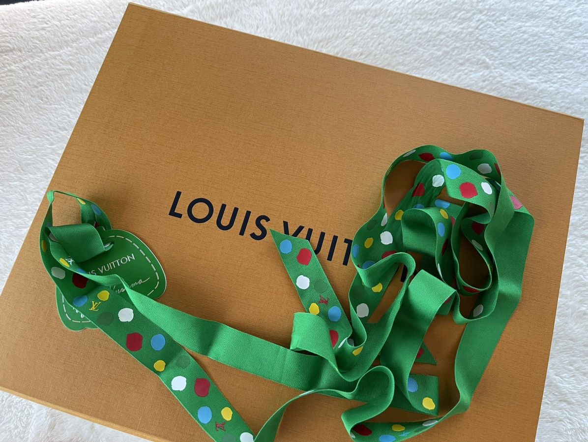 Louis Vuitton × Yayoi Kusama New Louis Vuitton Yayoi Kusama Infinity Dots Vivienne RARE Size ONE SIZE - 10 Thumbnail