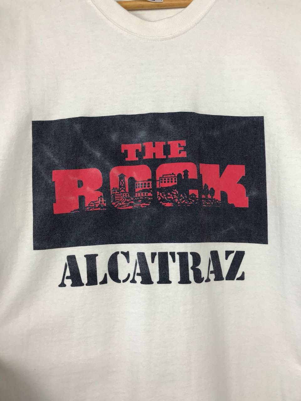 Vintage The Rock Alcatraz vintage movie streetwear tee Size US M / EU 48-50 / 2 - 3 Thumbnail