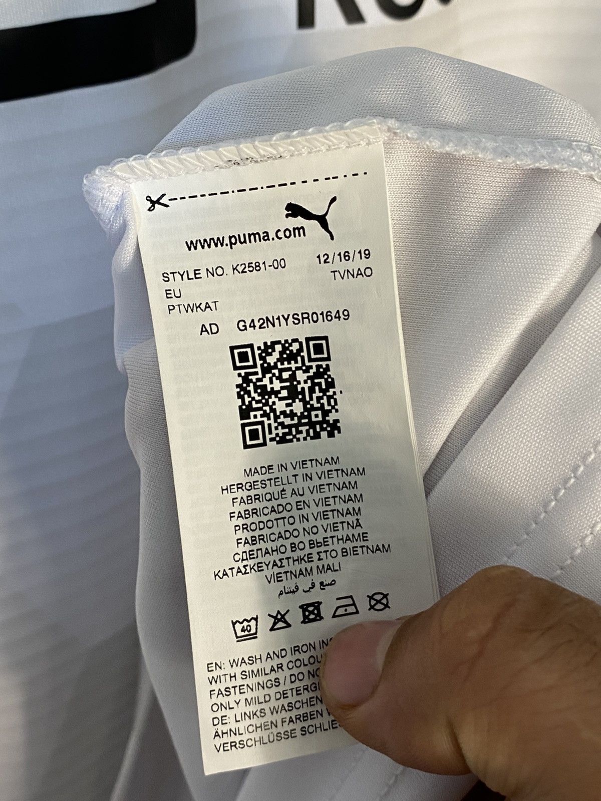 Puma 2020 2021 Barnsley Puma Away Soccer Jersey Size US XL / EU 56 / 4 - 3 Thumbnail