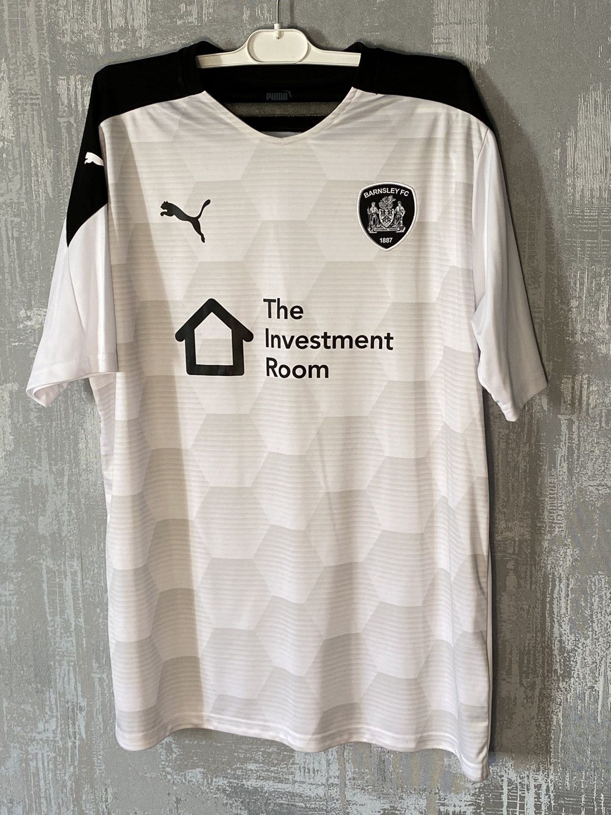 Puma 2020 2021 Barnsley Puma Away Soccer Jersey Size US XL / EU 56 / 4 - 1 Thumbnail