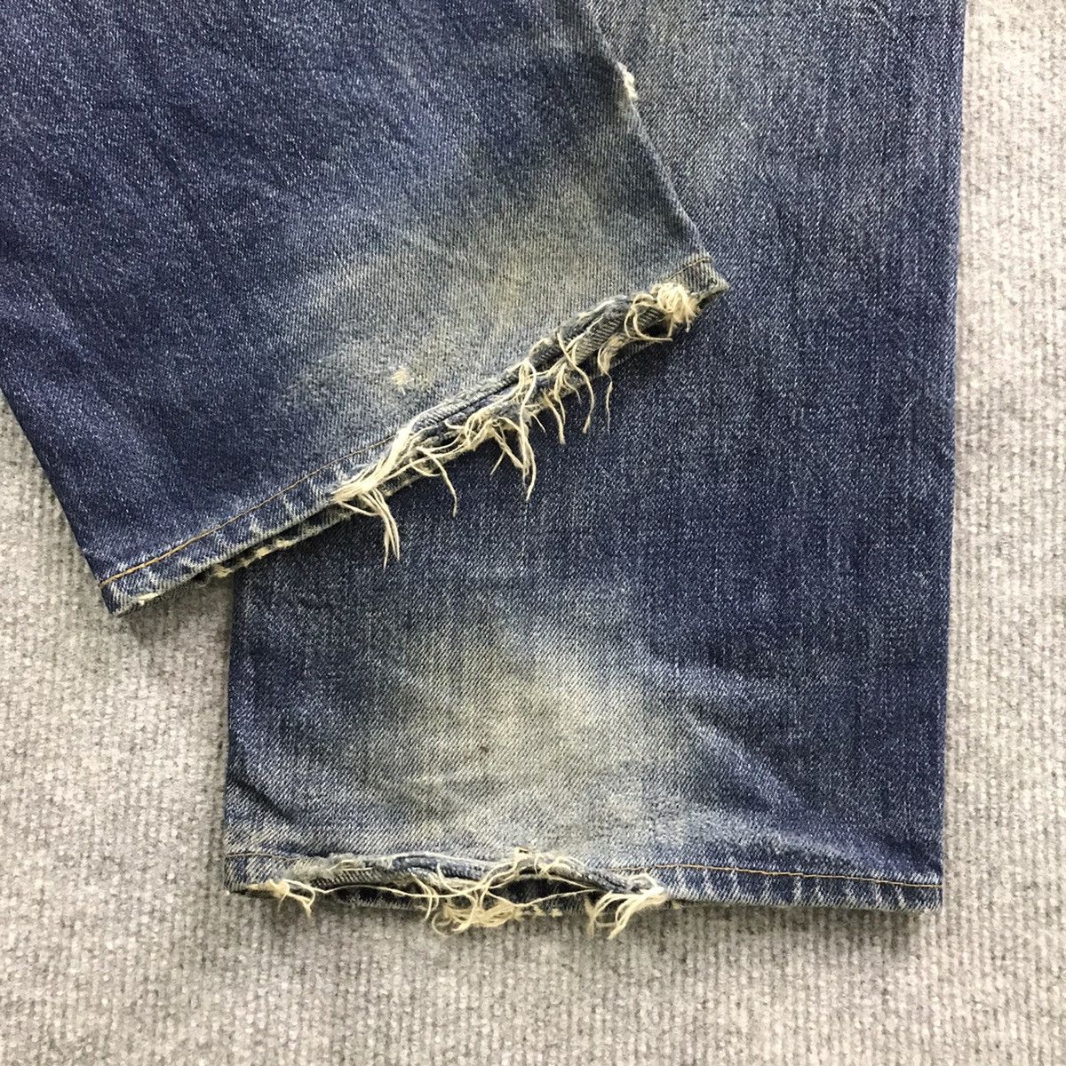Levi's Vintage Clothing ‼️LEVIS 501 BIG E REDLINE BUTTON 555 DISTRESSED PANTS Size US 30 / EU 46 - 10 Thumbnail