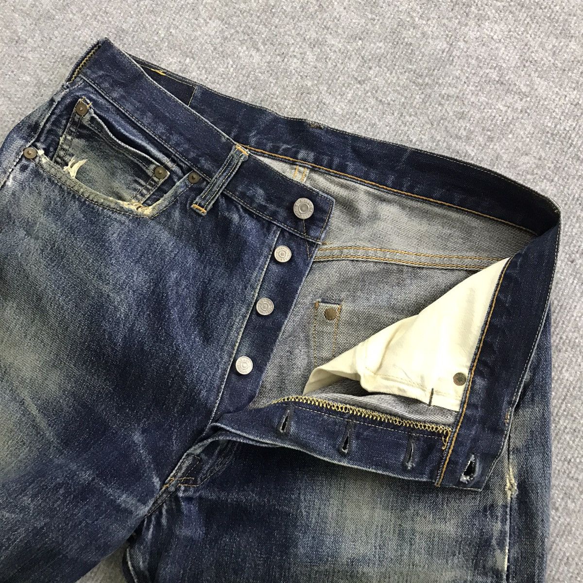 Levi's Vintage Clothing ‼️LEVIS 501 BIG E REDLINE BUTTON 555 DISTRESSED PANTS Size US 30 / EU 46 - 14 Thumbnail