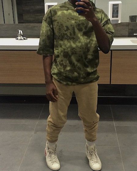 Yeezy go12 yeezy season 3 tee Size US S / EU 44-46 / 1 - 1 Thumbnail