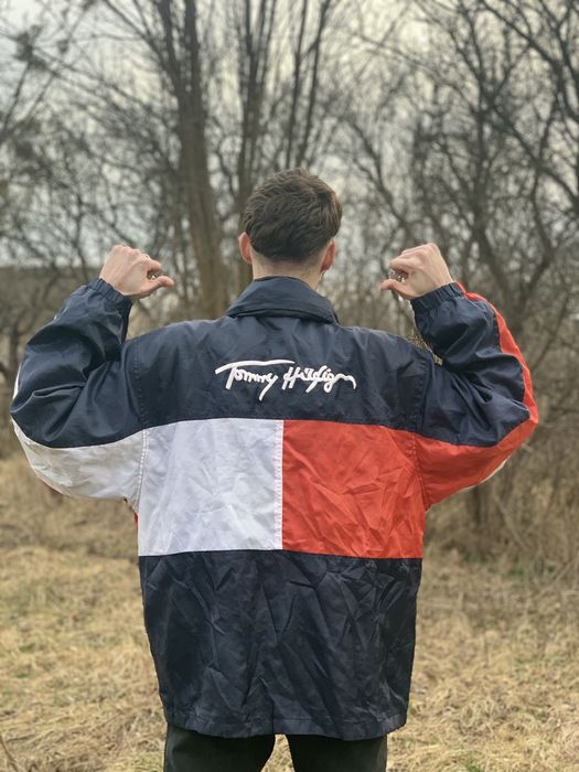 Tommy hilfiger best sale big logo jacket