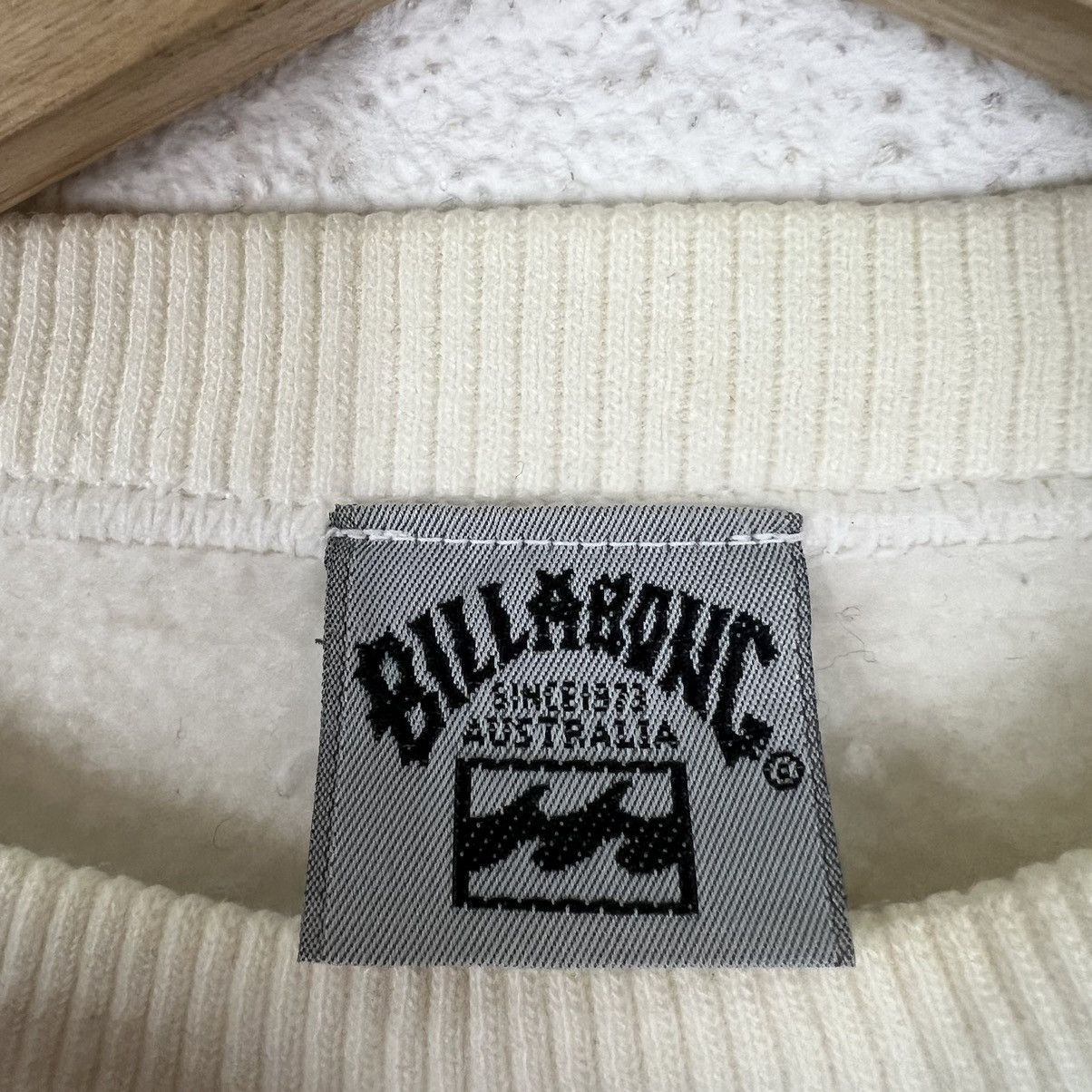 Japanese Brand VINTAGE BILLABONG CREWNECK SWEATSHIRT BIG LOGO STREETWEAR Size US M / EU 48-50 / 2 - 10 Thumbnail